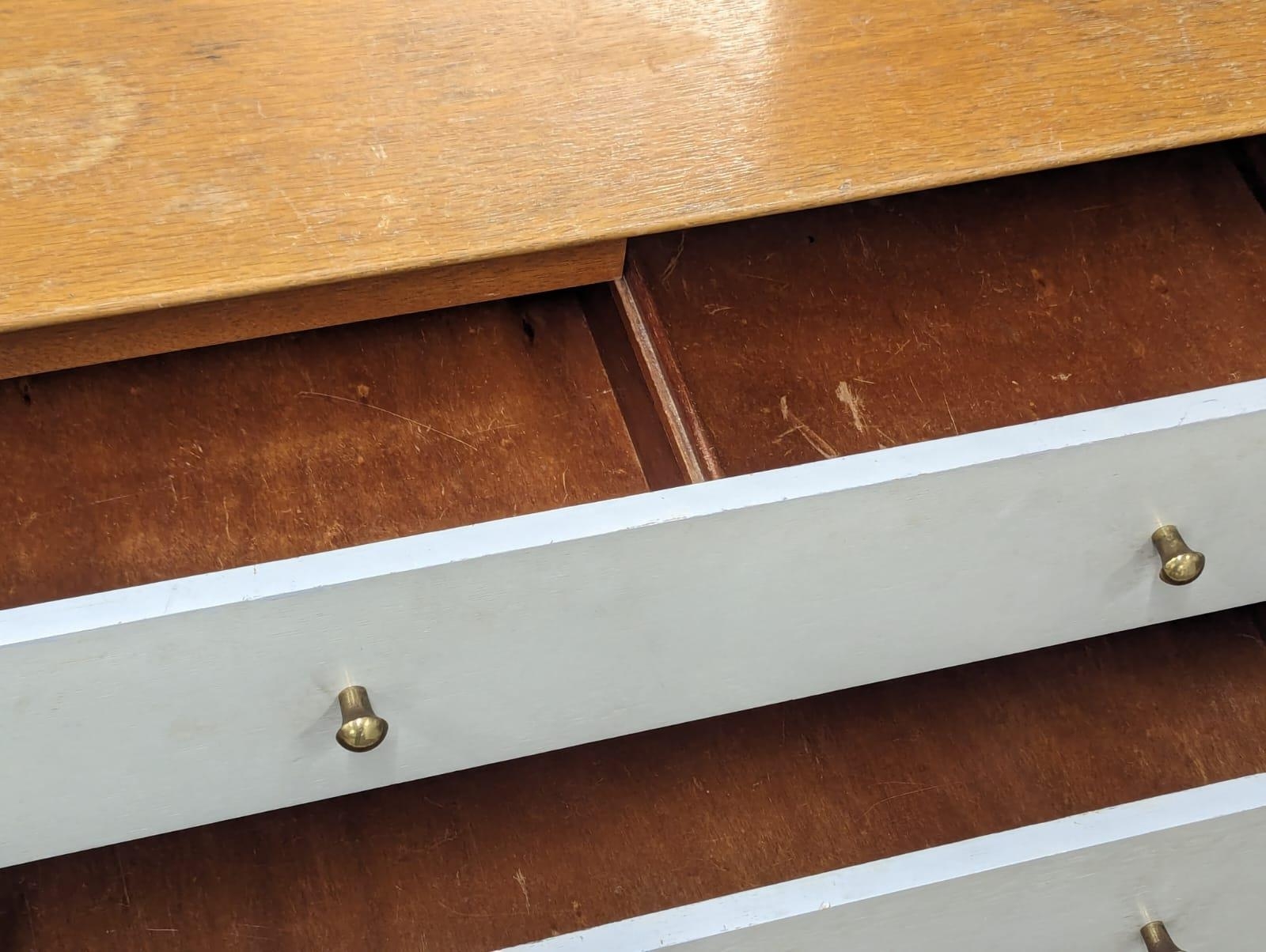 A G-Plan Mid Century oak ‘Brandon’ dressing chest. 76x50x126cm - Image 5 of 8