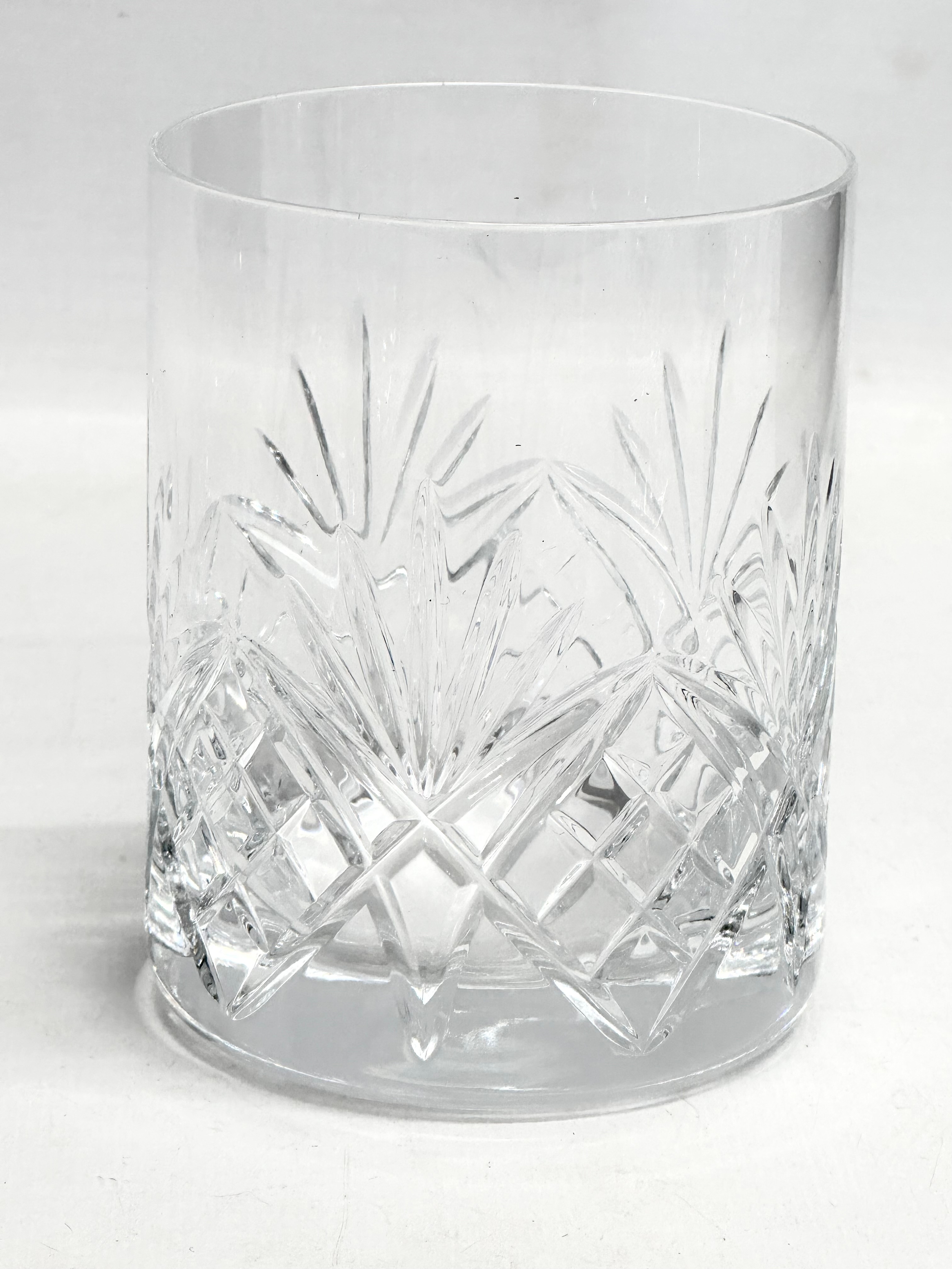 A set of 8 crystal whiskey glasses/tumblers. 7.5x10cm - Image 2 of 2
