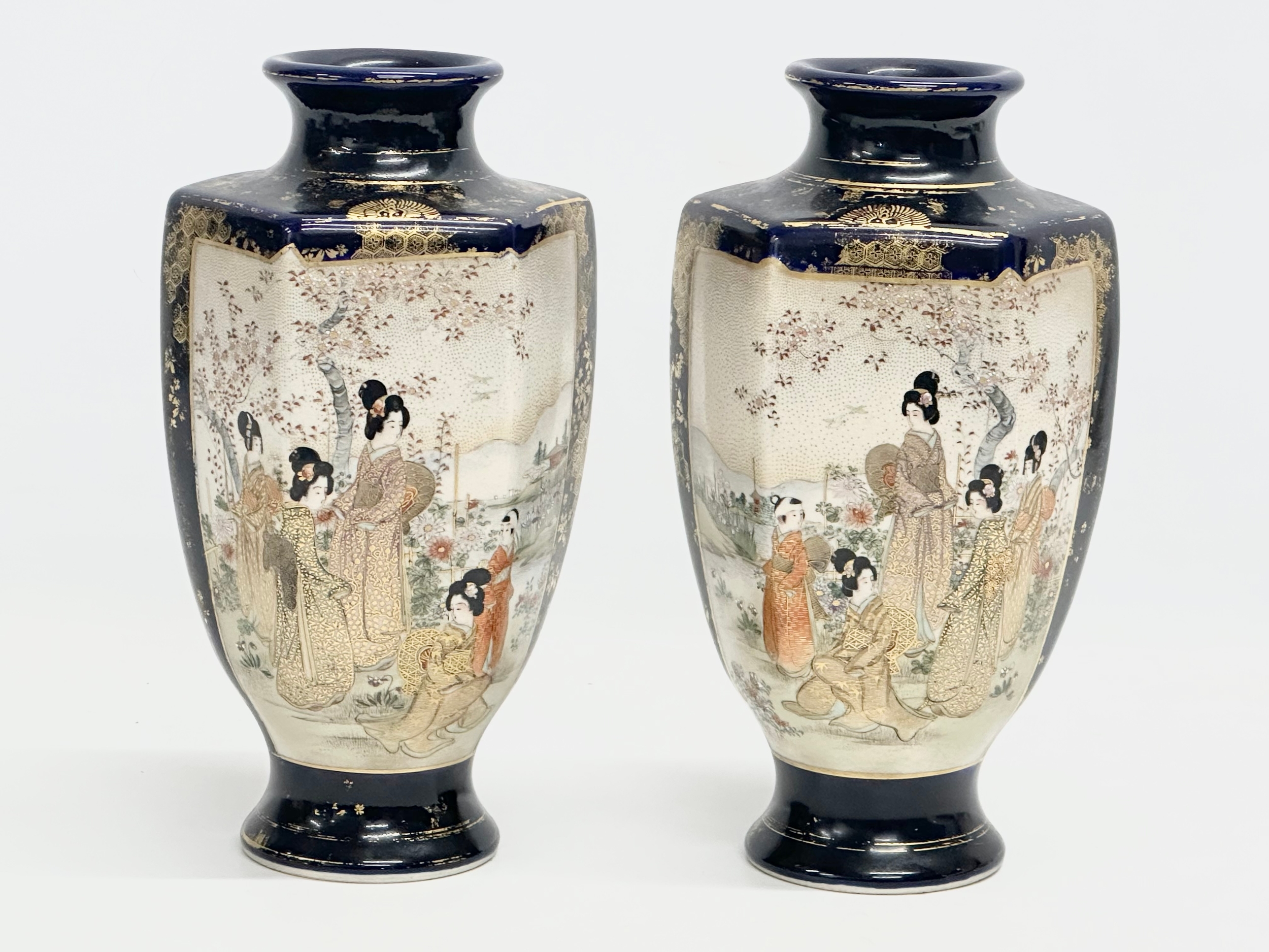 2 pairs of Early 20th Century Japanese vases. Signed by Kusube for Satsuma. Circa 1900. 13x25cm - Image 4 of 8