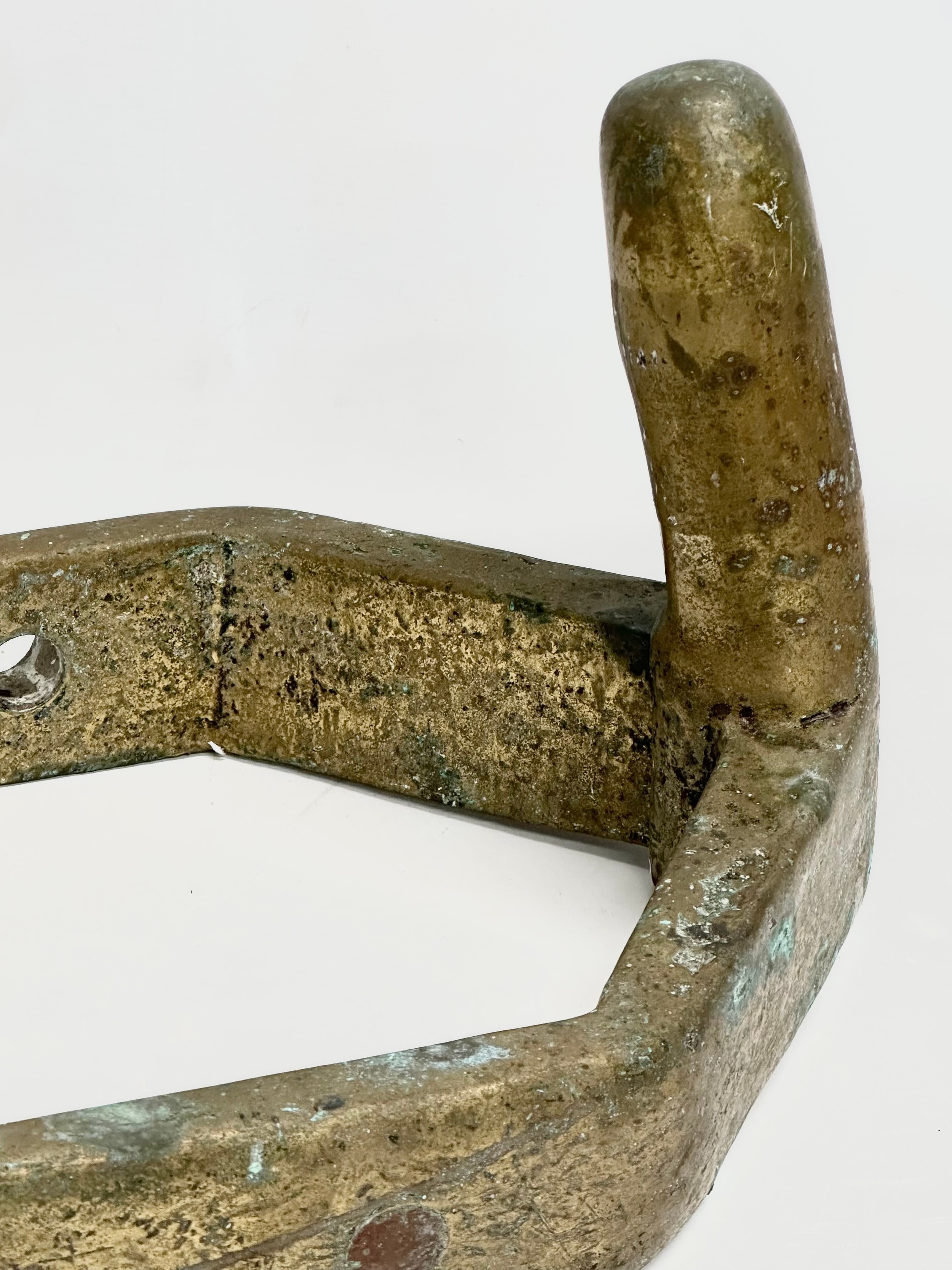 Two 16th Century bronze Gudgeons reportedly from a Spanish Galleon, 71x33x27cm - Image 3 of 7