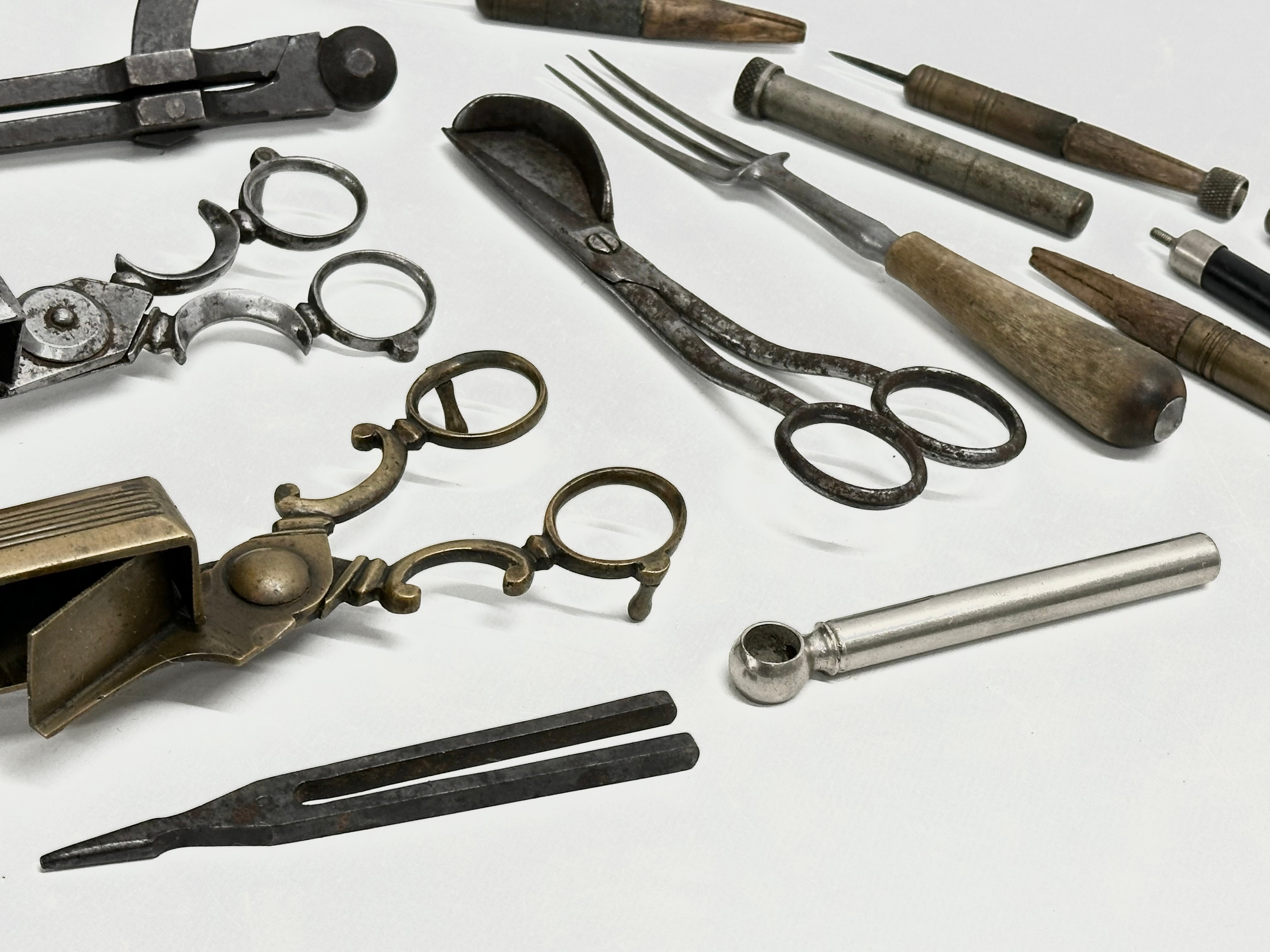 A job lot. Including 2 19th Century candle snuffers. - Image 3 of 5