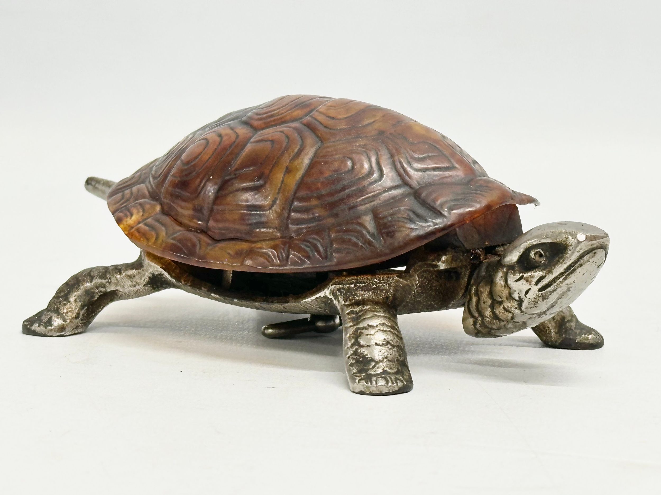 An Early 20th Century clockwork novelty tortoise desk bell/service bell. 18cm - Image 3 of 5