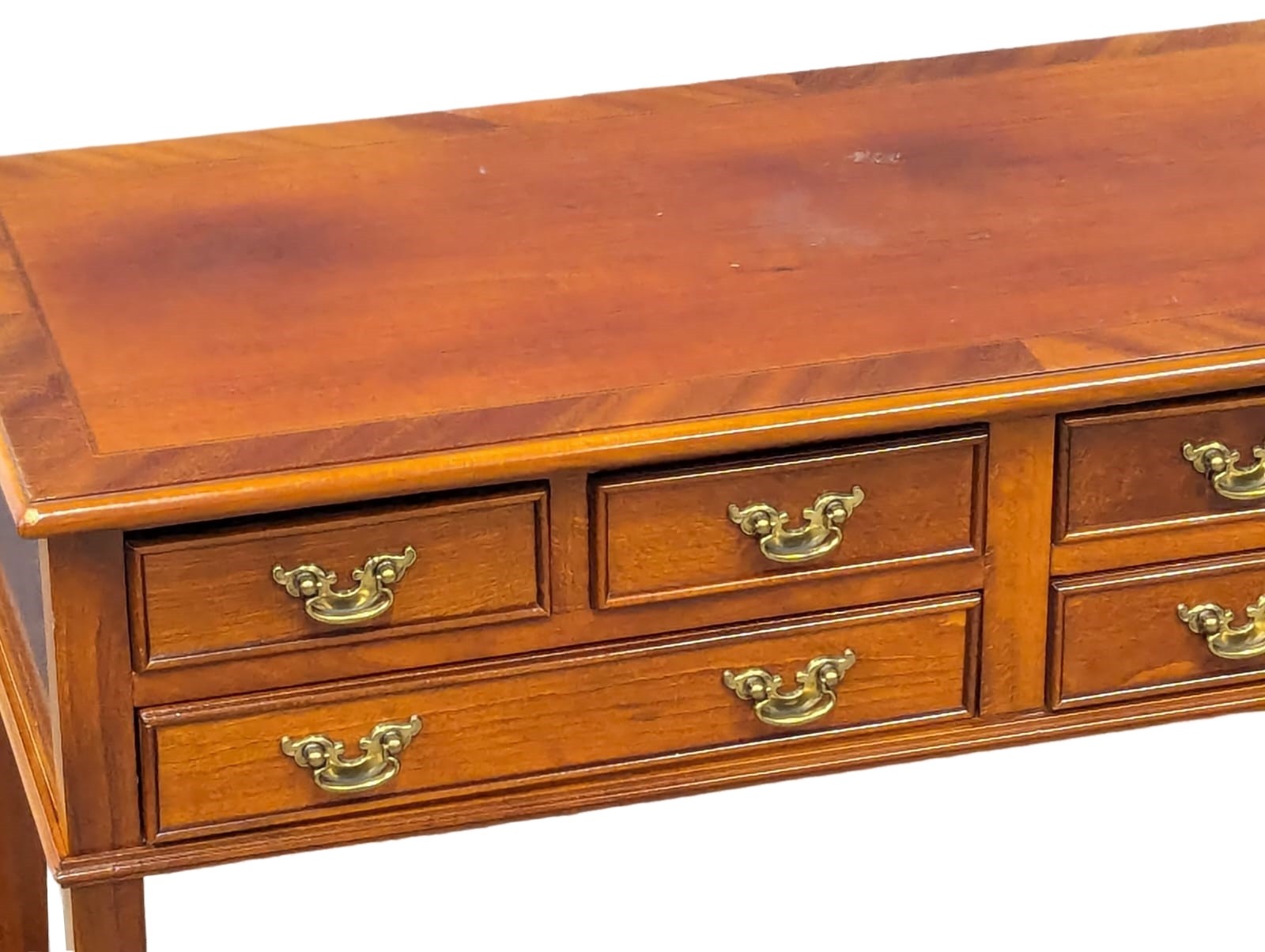 A Georgian style inlaid yew wood side table with 6 drawers with other matching table. 82x35x75cm - Bild 7 aus 7