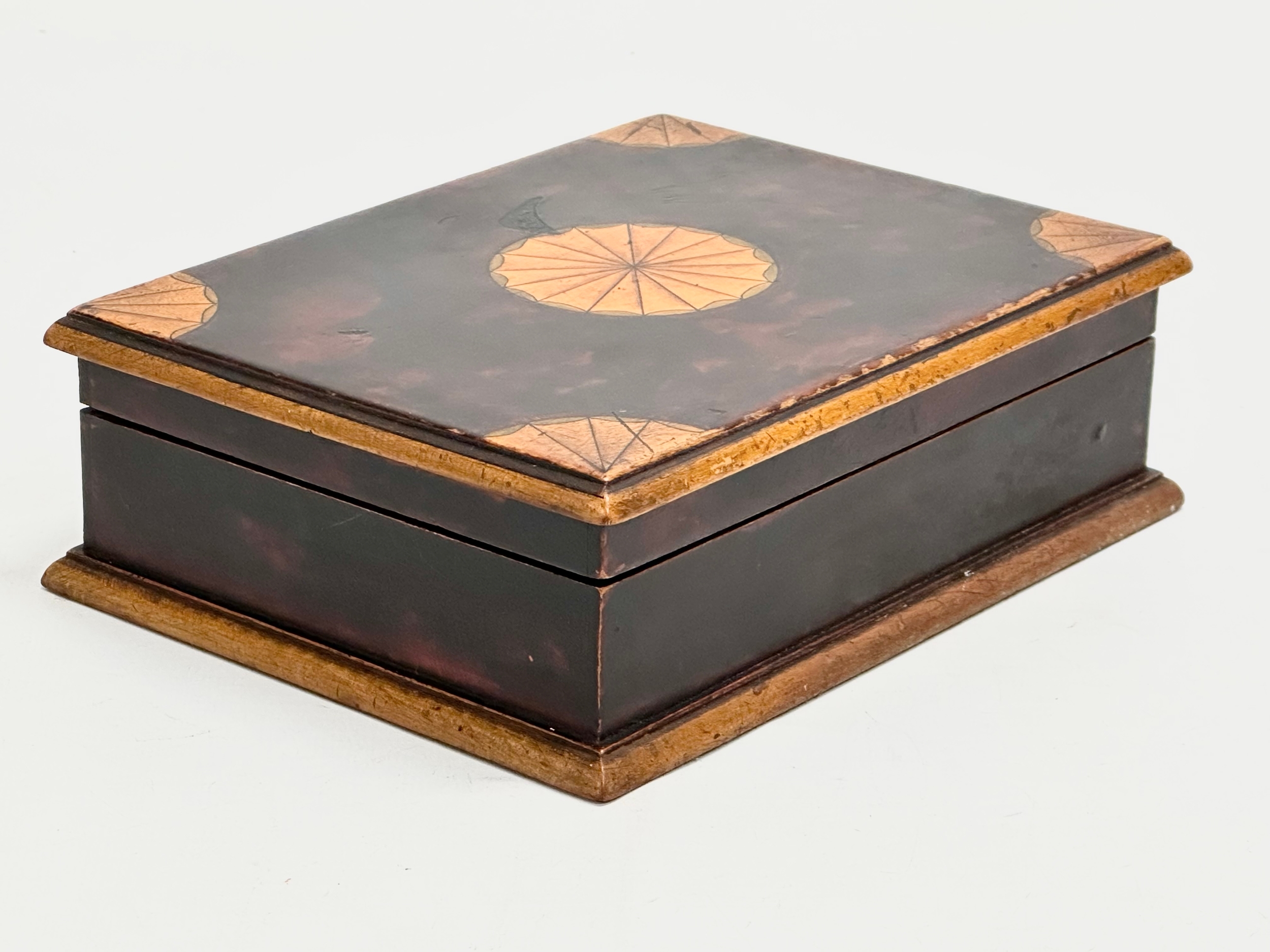 A Mid 19th Century Victorian inlaid mahogany card case/storage box. 17.5x13.5x5.5cm - Image 5 of 6