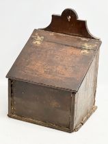 A Late 18th/Early 19th Century candle box. Circa 1780-1810. 27x24x39cm