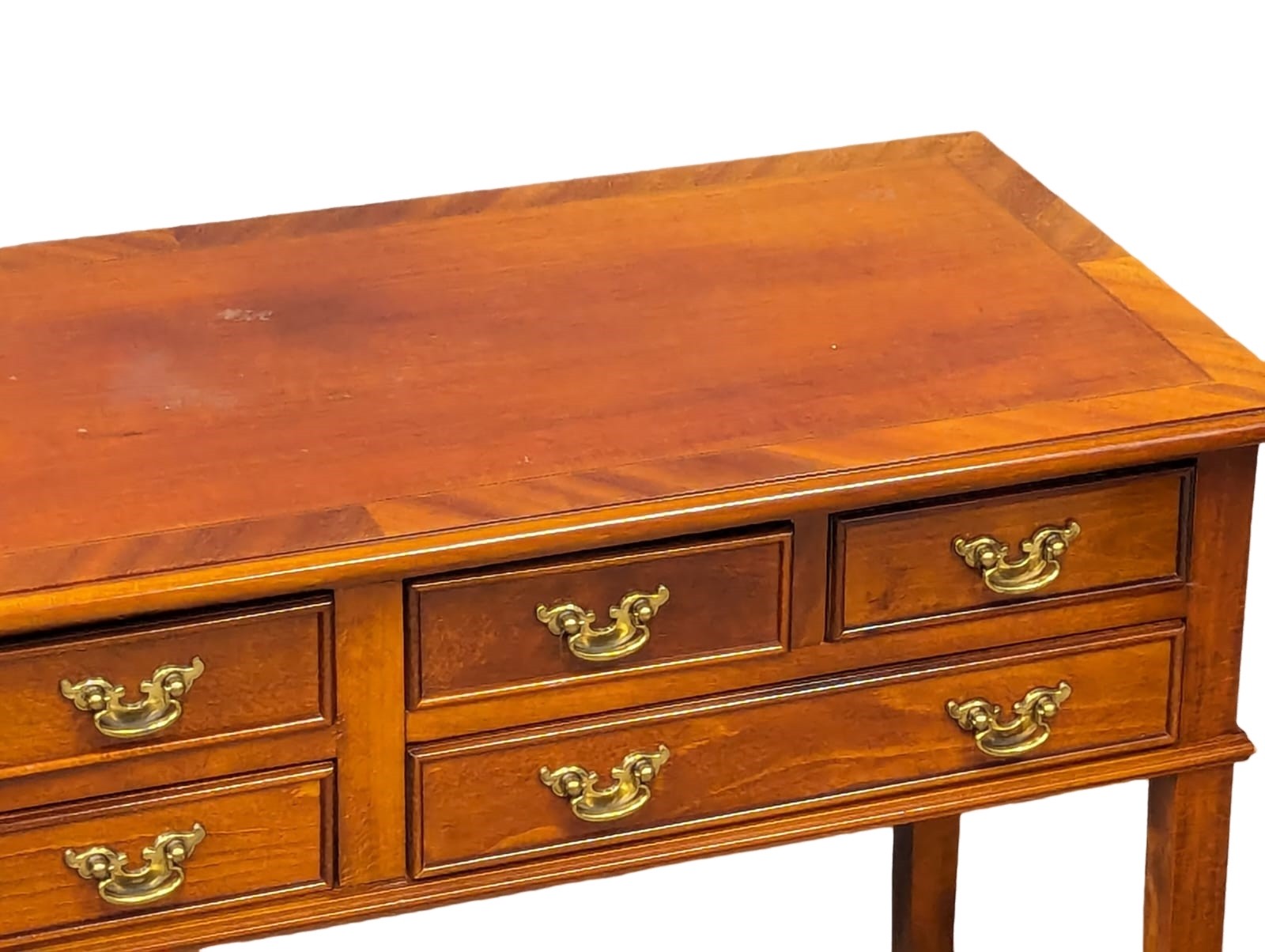 A Georgian style inlaid yew wood side table with 6 drawers with other matching table. 82x35x75cm - Bild 6 aus 7