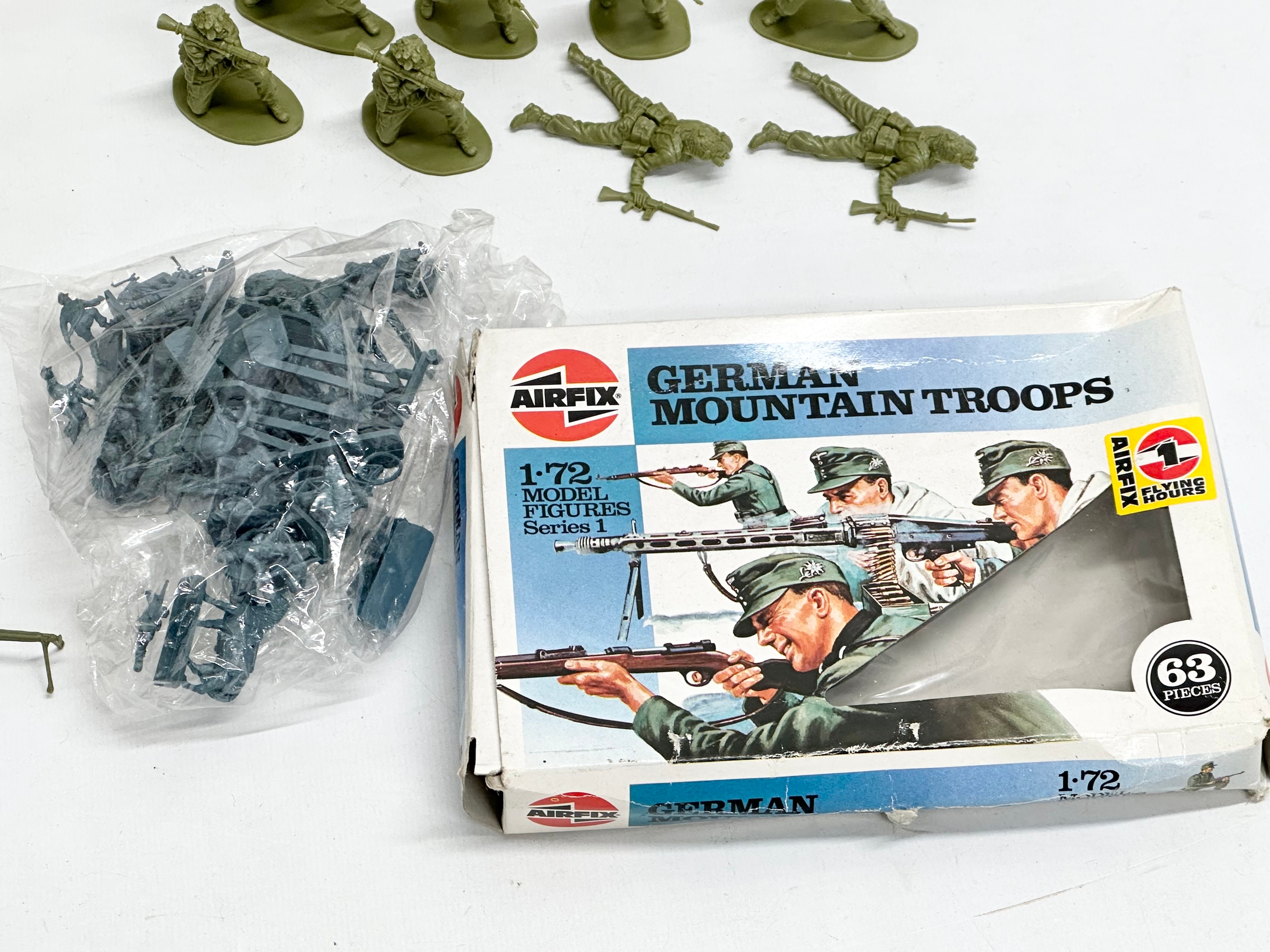 4 boxes of vintage Airfix model kits. Airfix Modern British Infantry, 1/32 scale model. Airfix - Image 2 of 9