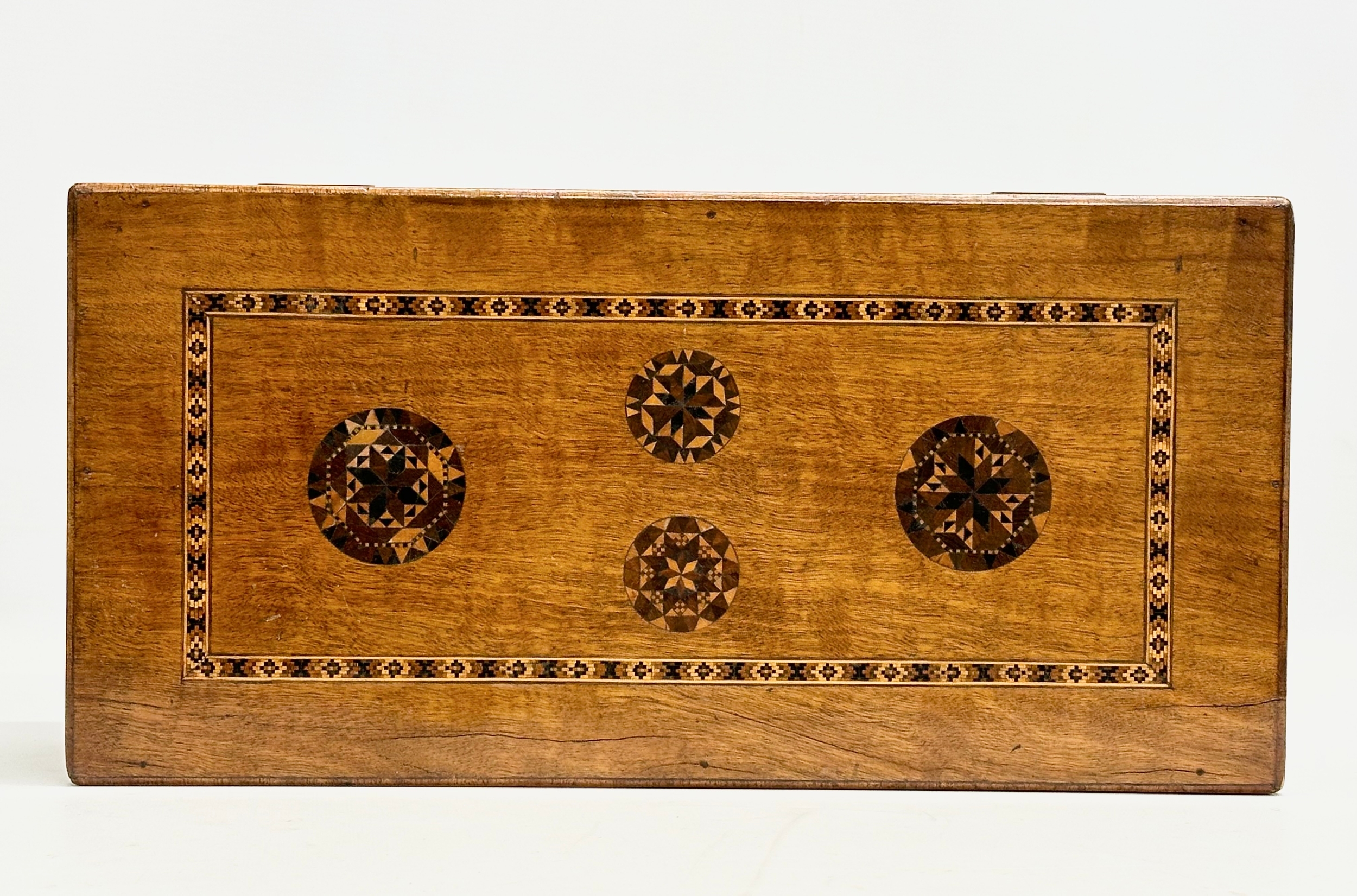 A large Victorian inlaid mahogany jewellery box. 40x19.5x13cm - Image 10 of 11