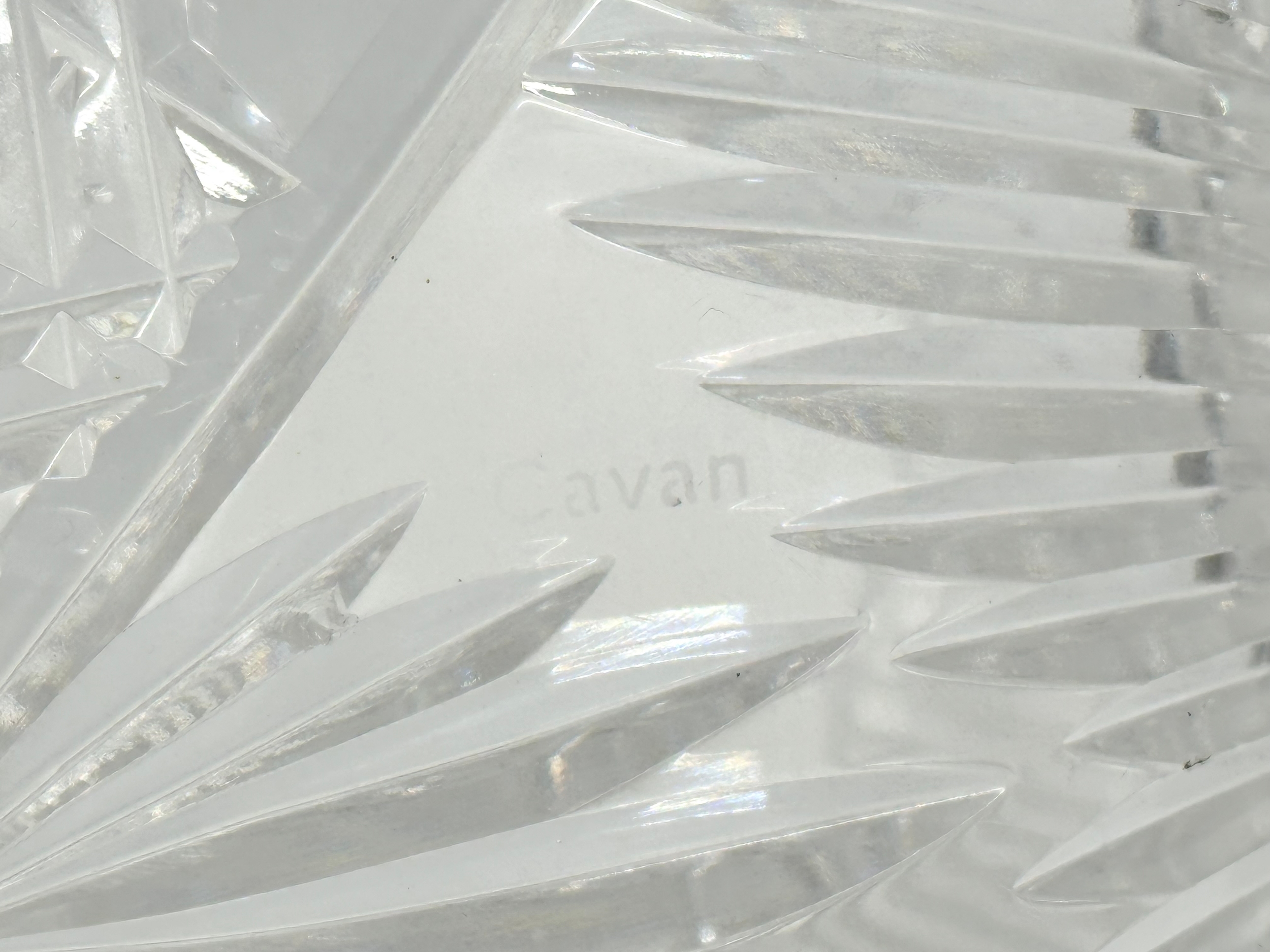 A large 2 piece Irish crystal centre piece by Cavan Crystal. 30x43.5cm - Image 7 of 7