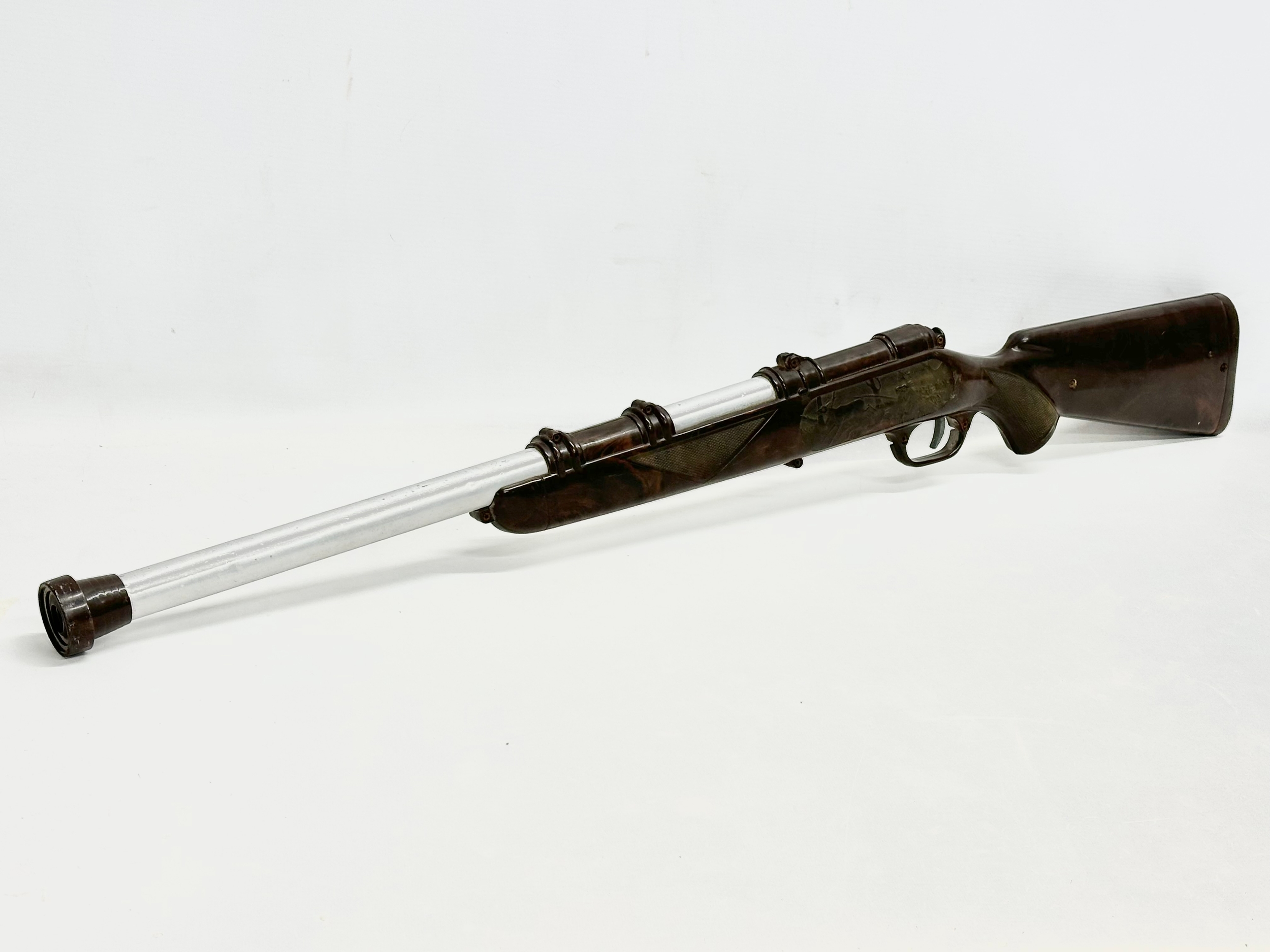 A vintage Mettoy rifle. 89cm - Image 5 of 7