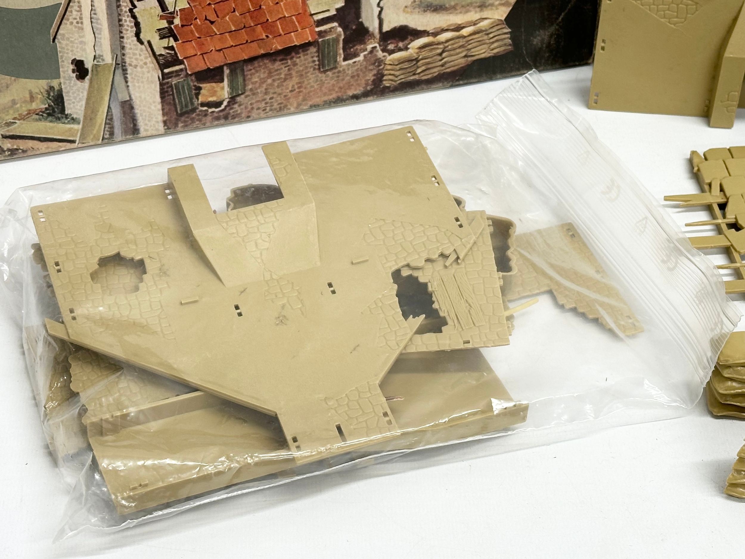 2 boxes of vintage Airfix Military Series Strongpoint model kits. - Image 3 of 4