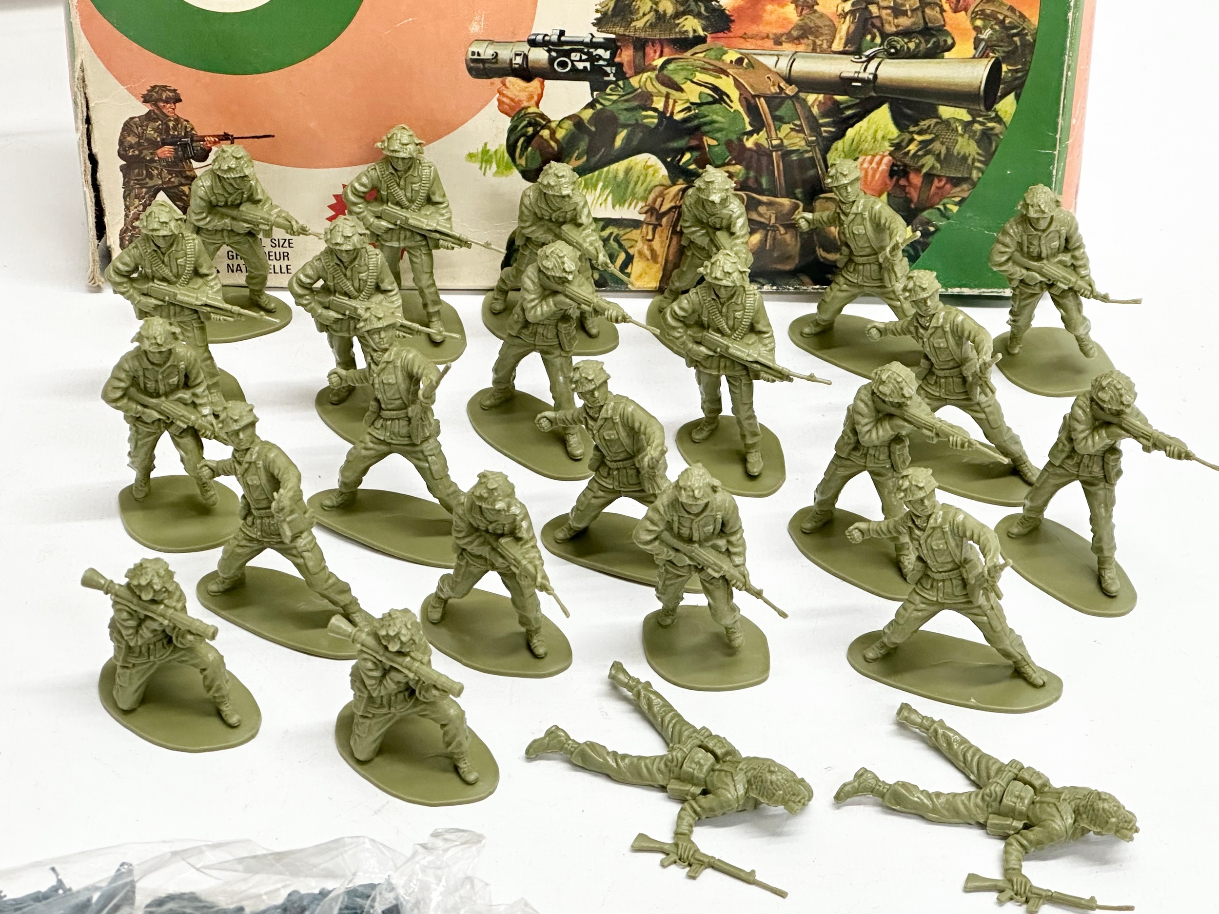 4 boxes of vintage Airfix model kits. Airfix Modern British Infantry, 1/32 scale model. Airfix - Image 3 of 9