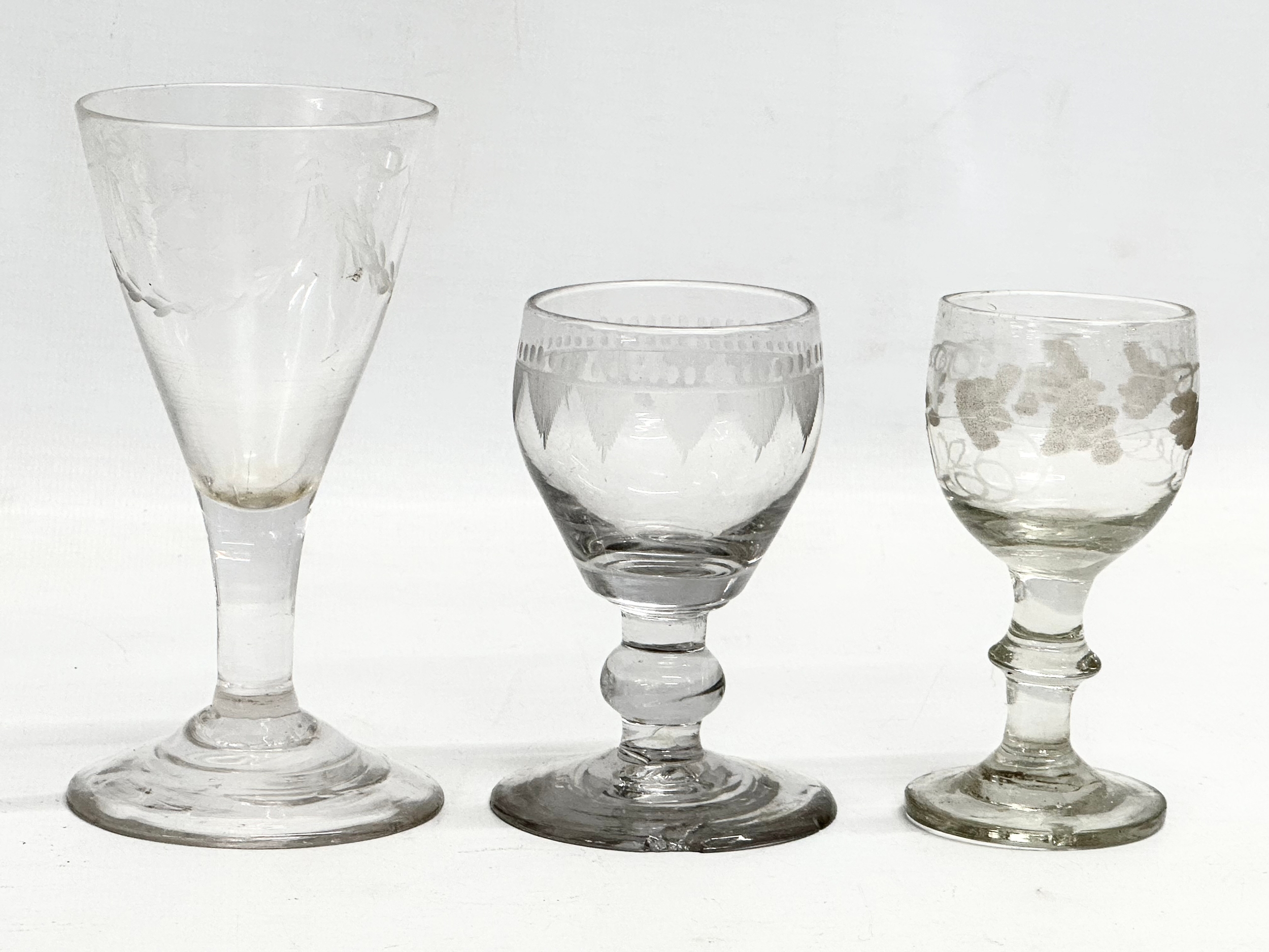 Georgian and Victorian drinking glasses. Victorian etched glass whiskey tumblers/water glasses. 3 - Image 3 of 17