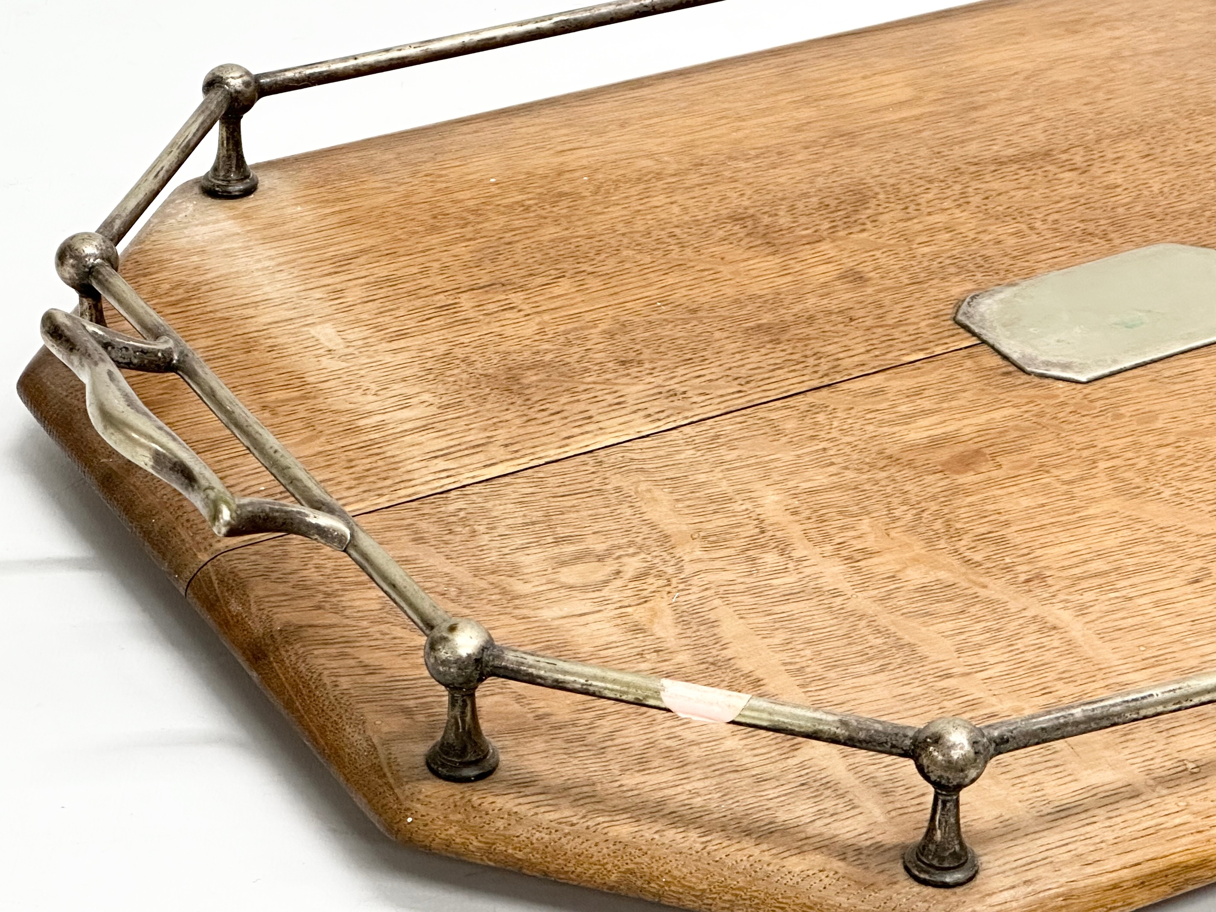 An Early 20th Century oak and silver plated serving tray. Circa 1910-1920. 55x50x7cm - Image 2 of 5