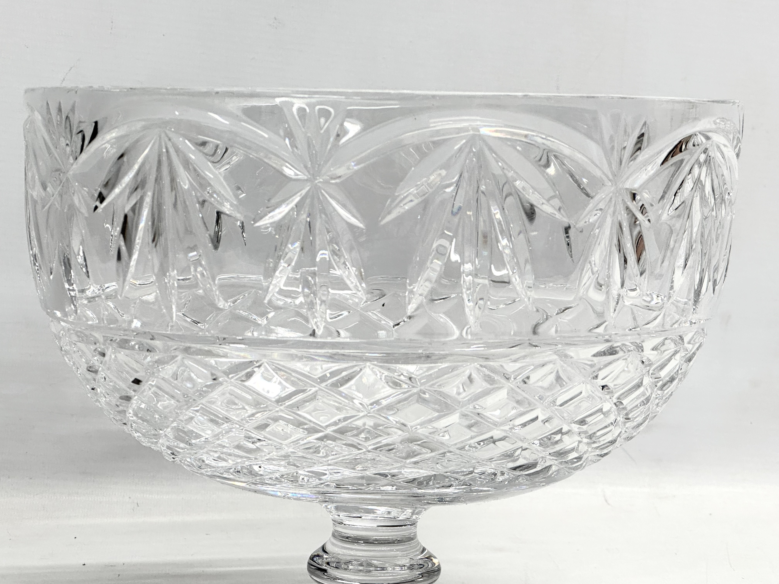 A large Tyrone Crystal footed centre piece bowl. 24.5x20.5cm. - Image 2 of 3