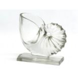 A Mid 20th Century ‘Nautilus’ shell shaped vase/bookend by Martinsville Glass. 15x14cm