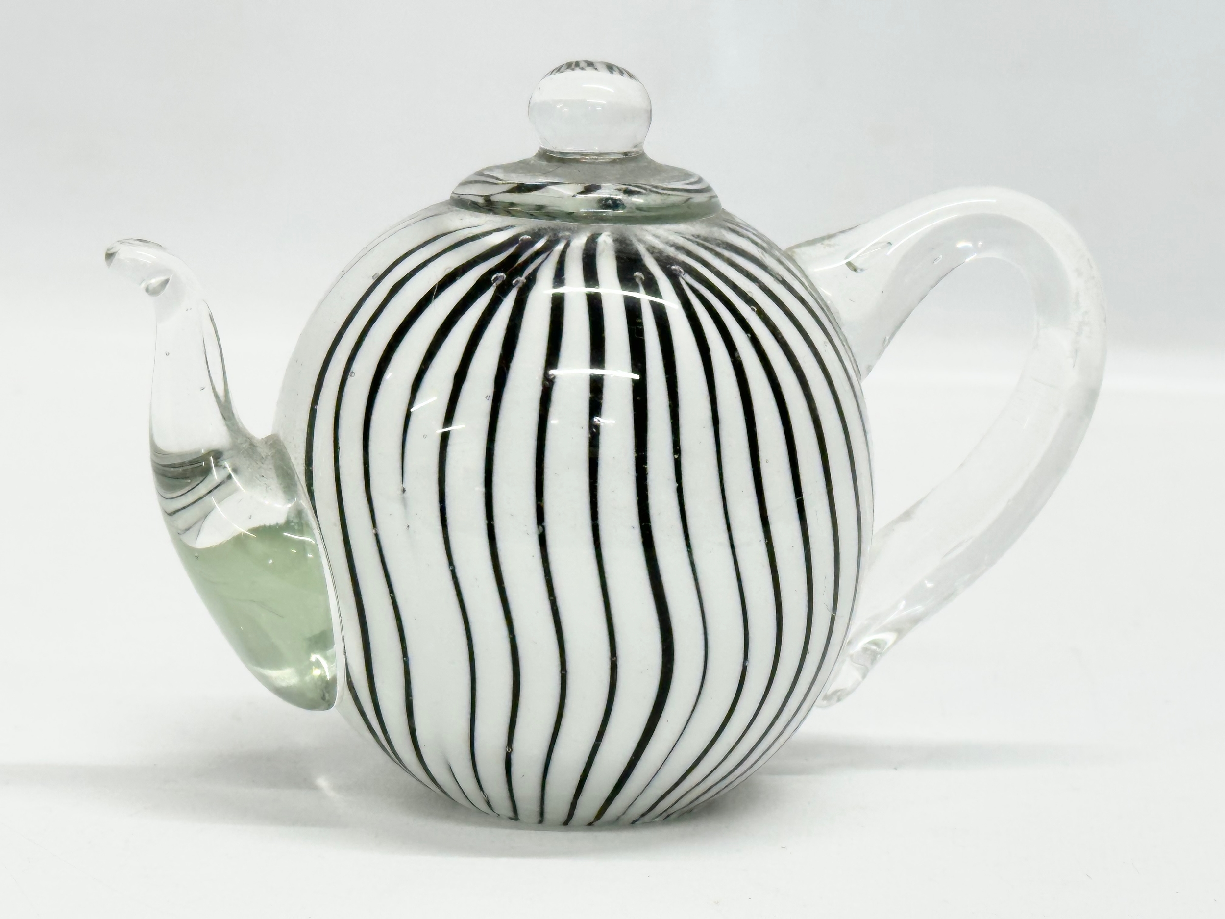 3 Art Glass teapot paperweights. 14x10cm - Image 4 of 4