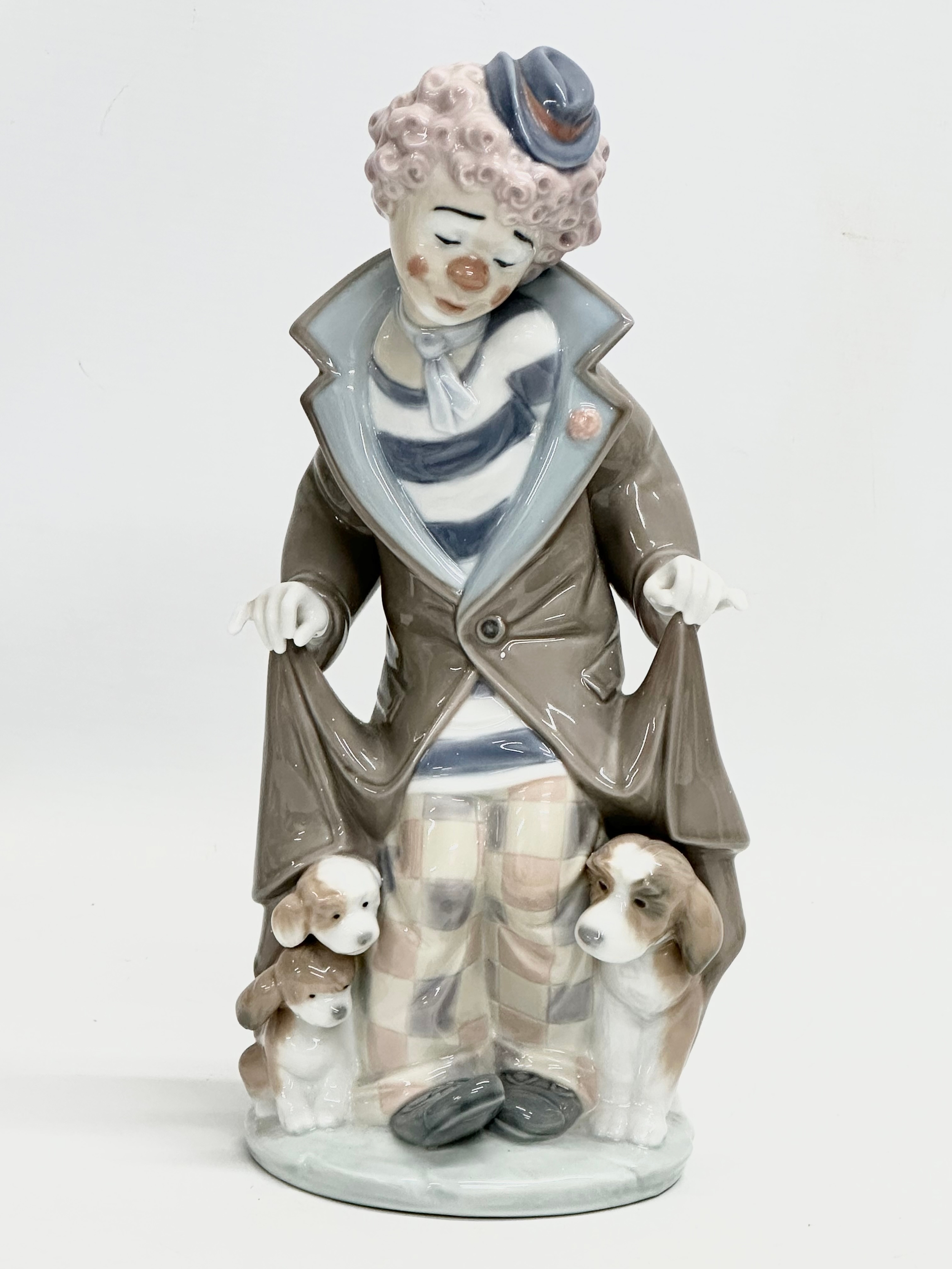 A Lladro ‘Surprise’ figurine. 5901. 25cm
