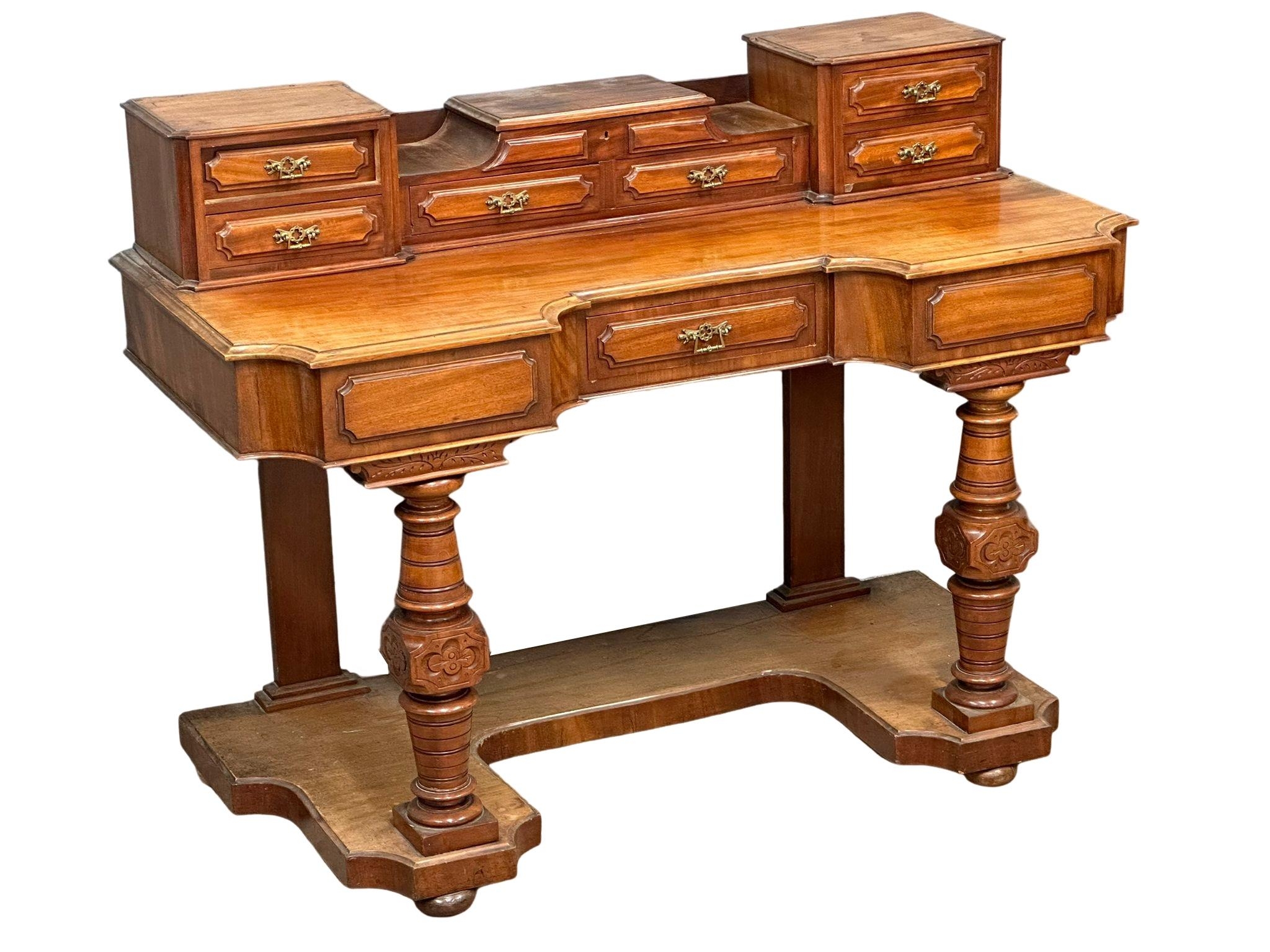 A late Victorian mahogany dressing table, 121x56x90cm - Image 4 of 5