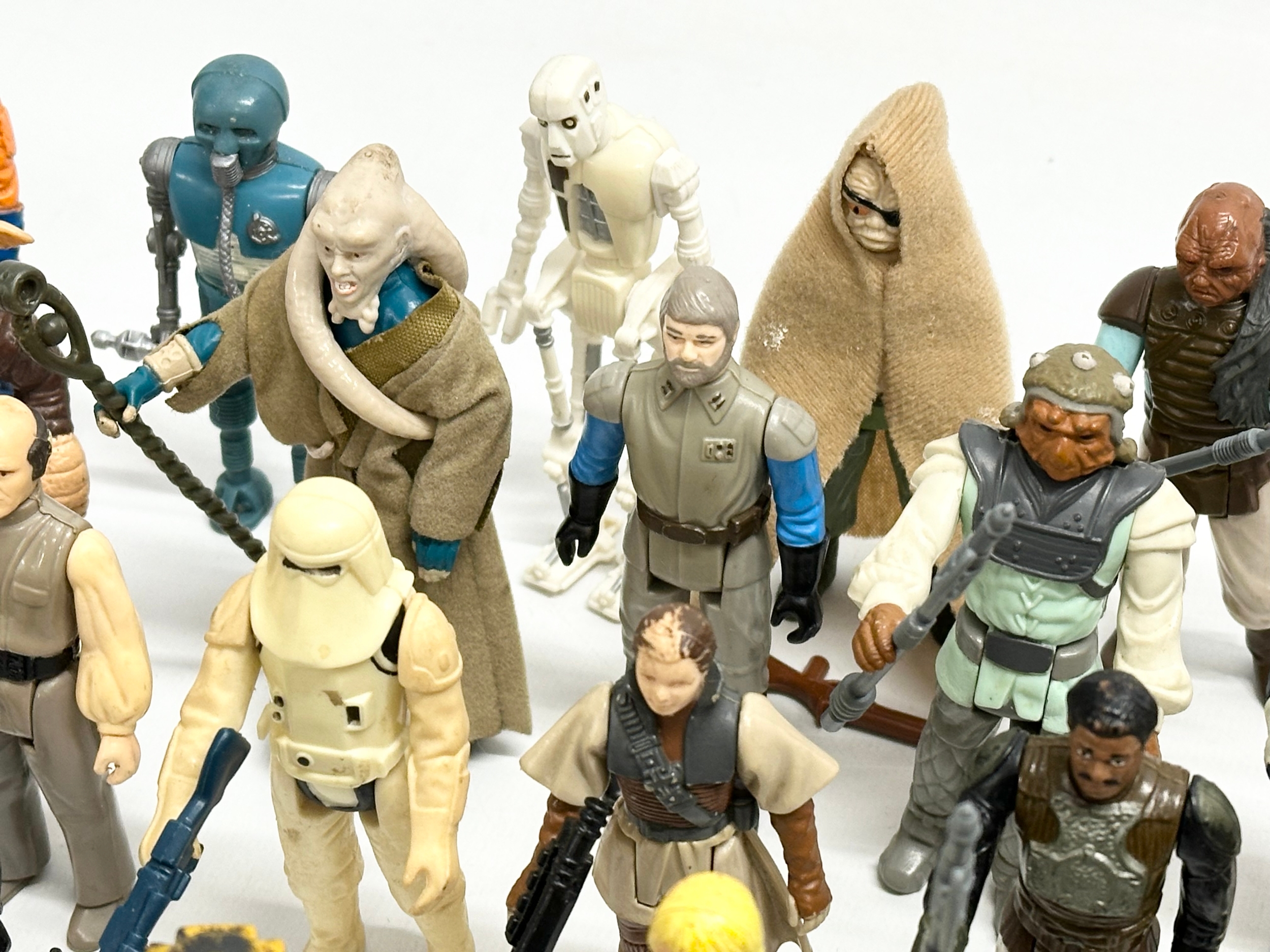 A collection of 1970’s/80’s Star Wars action figures and weapons. - Image 14 of 24