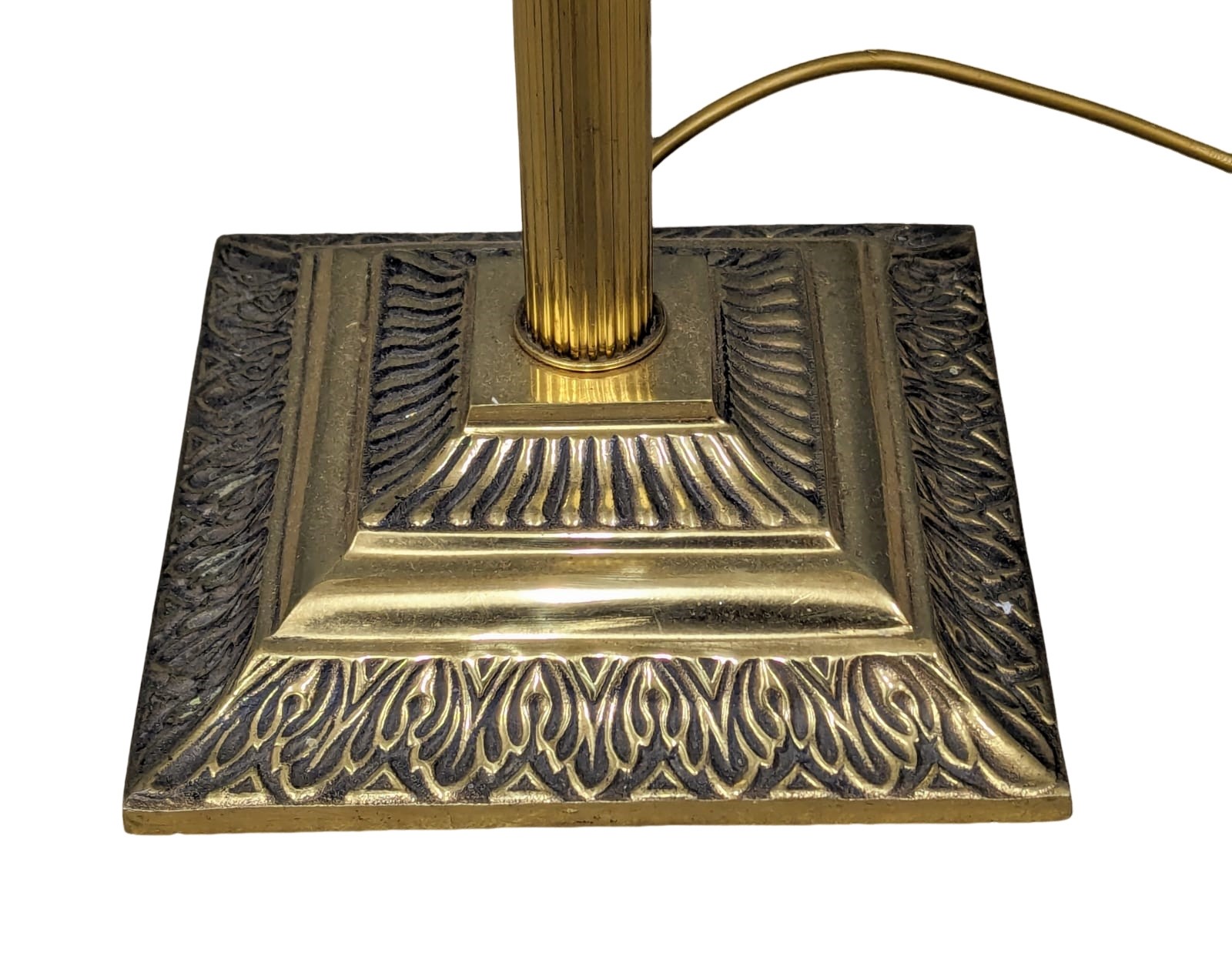 A vintage brass standard lamp with Corinthian column, 139cm without shade - Image 3 of 3