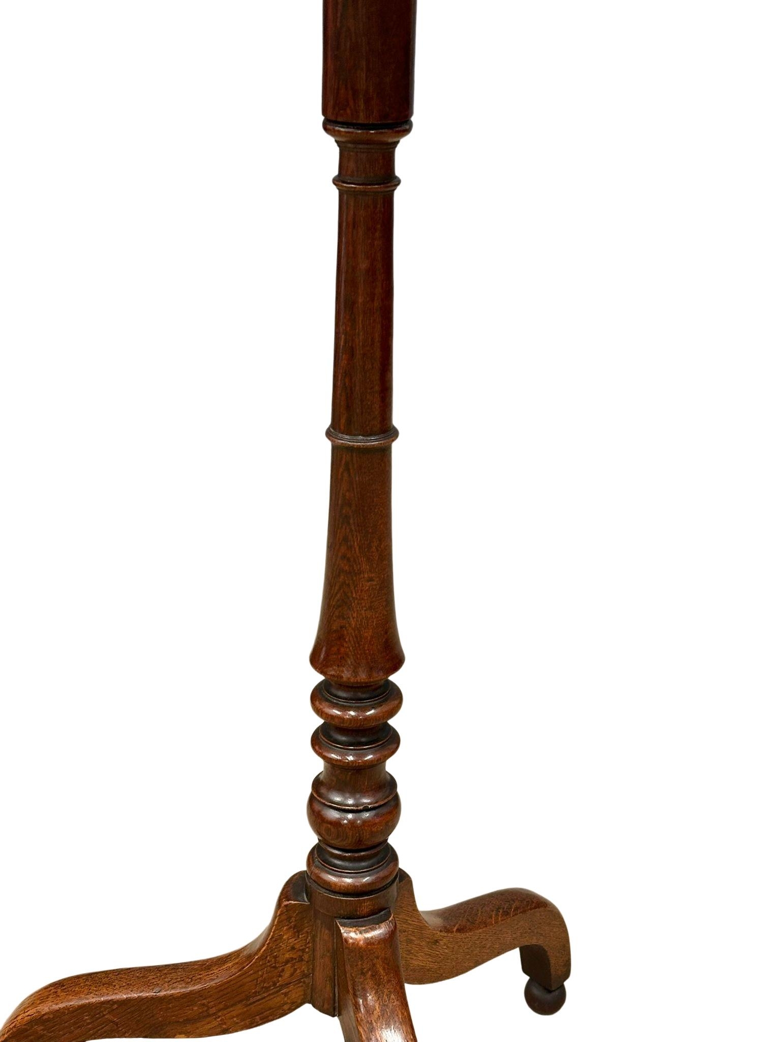 A George III mahogany pedestal side table. 40x75cm - Bild 3 aus 4