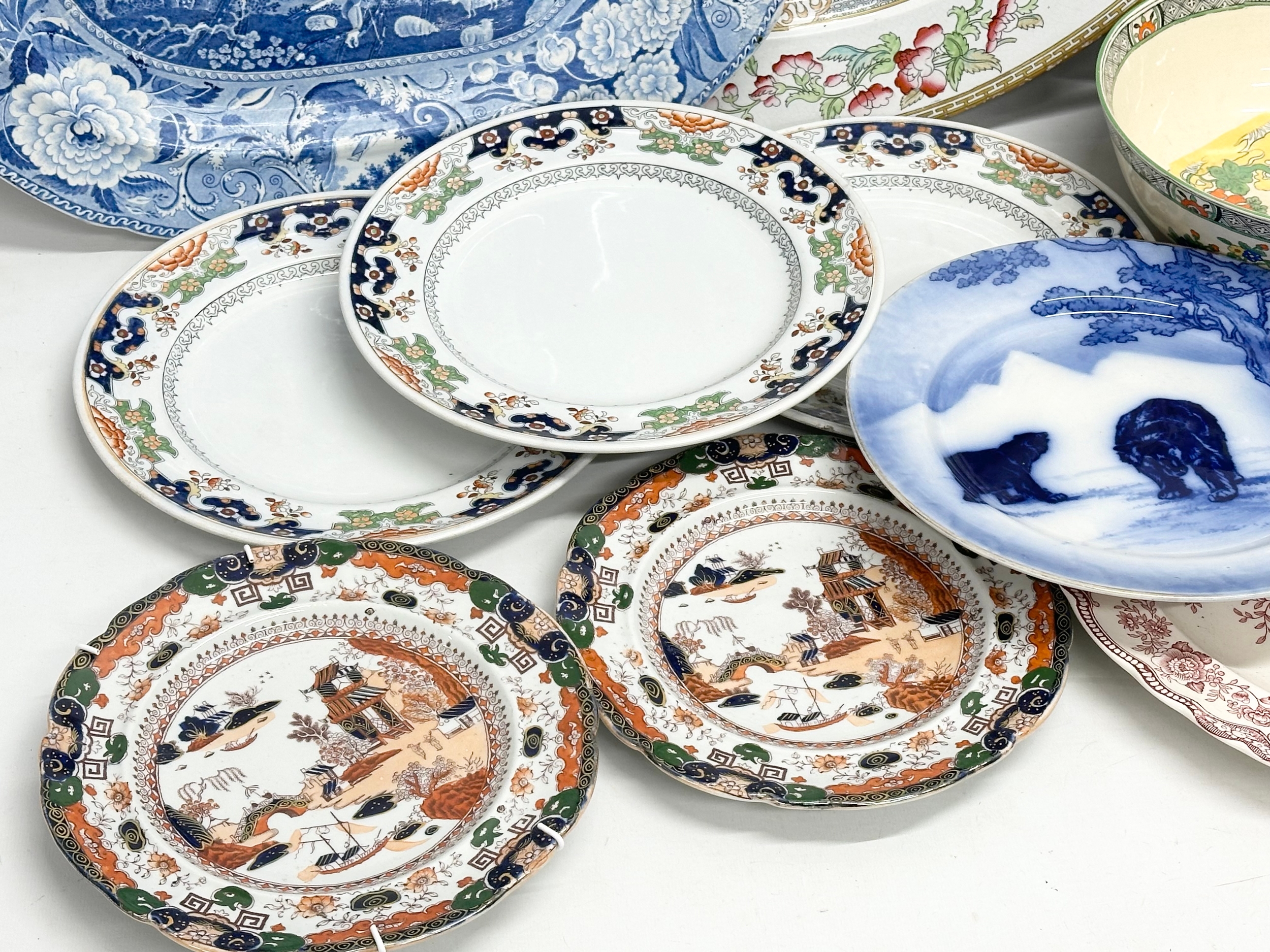 A collection of 19th and Early 20th Century dinner plates, platters and bowls. Mason’s, Minton, - Image 2 of 8