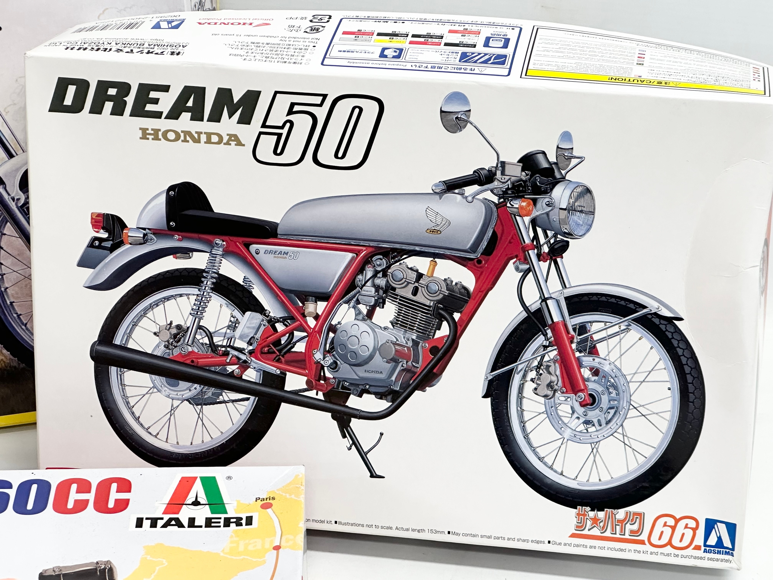 3 model kits. A Heller Yamaha TY 125. A Honda Dream 50. An Italeri Yamaha Tenere 660CC - Image 3 of 4