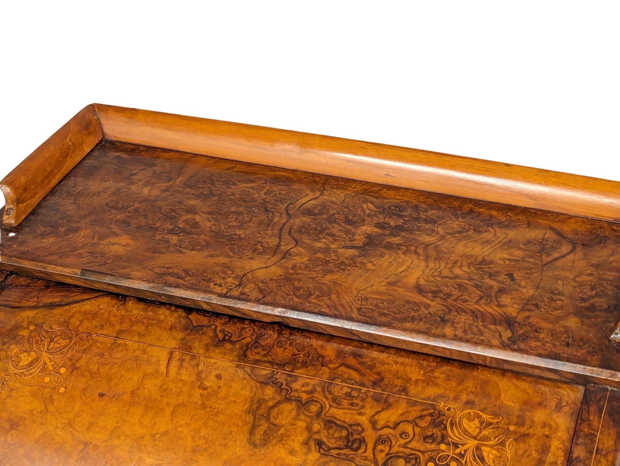 A 19th Century Victorian inlaid Burr Walnut cylinder writing desk. 58.5x44.5x91cm - Bild 3 aus 10