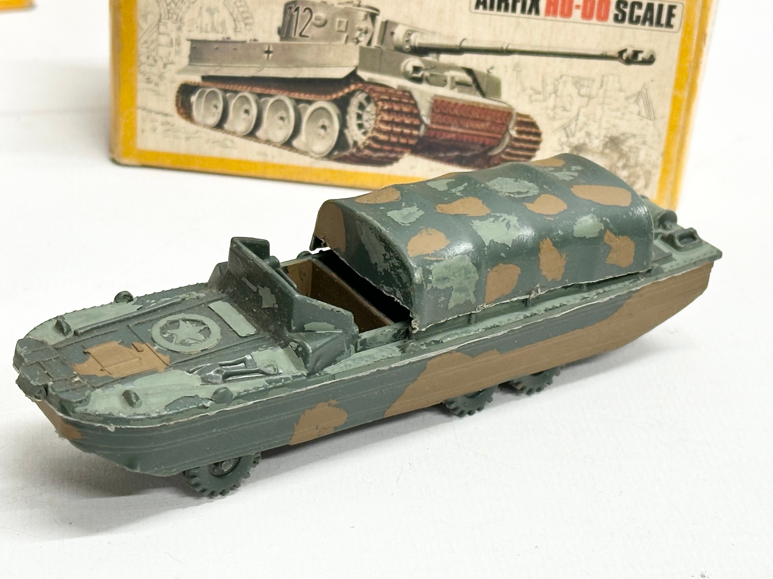 A collection of vintage Airfix HO-OO scale vehicles with boxes and soldiers. - Image 10 of 12