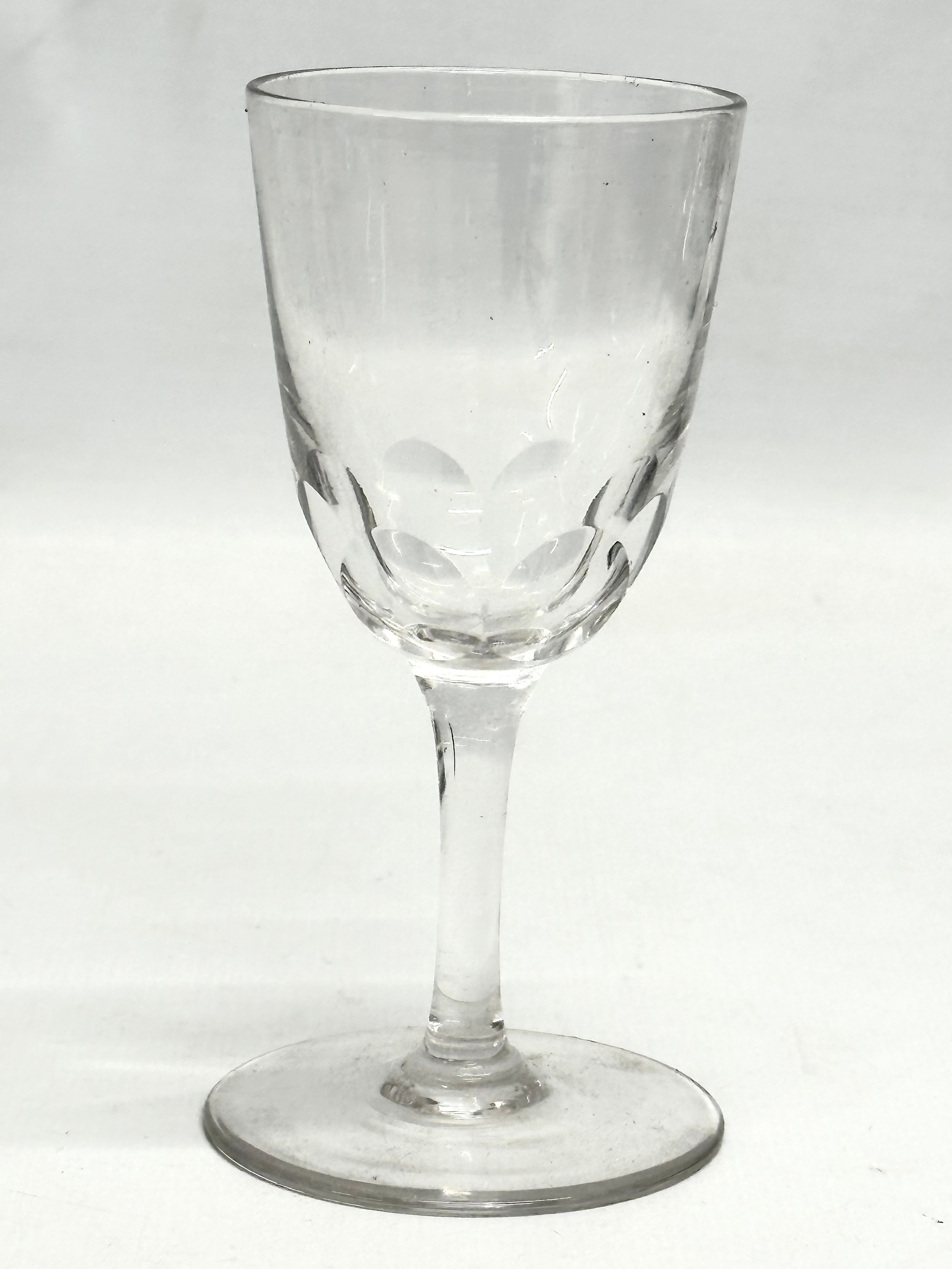 6 Victorian slice cut port glasses. Circa 1850-1900. 11.5cm - Image 3 of 5