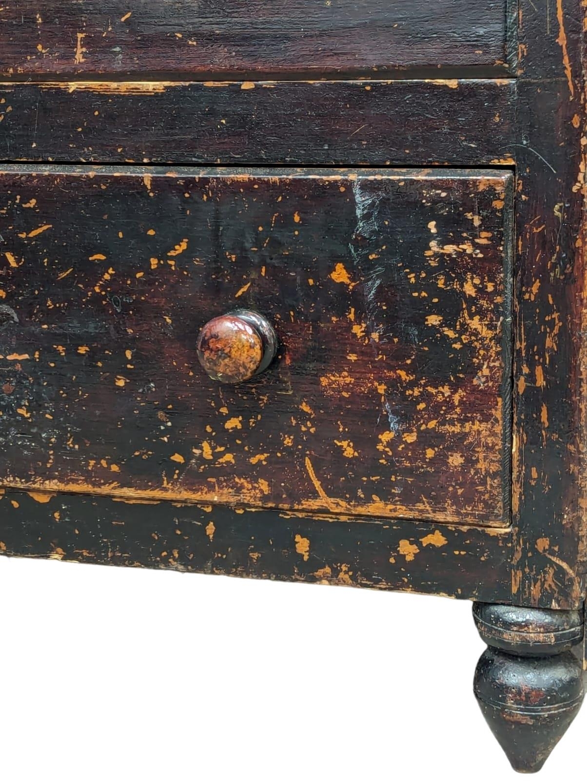 A Victorian pine gallery back chest of drawers with original paintwork. 95x45x115cm - Image 3 of 7