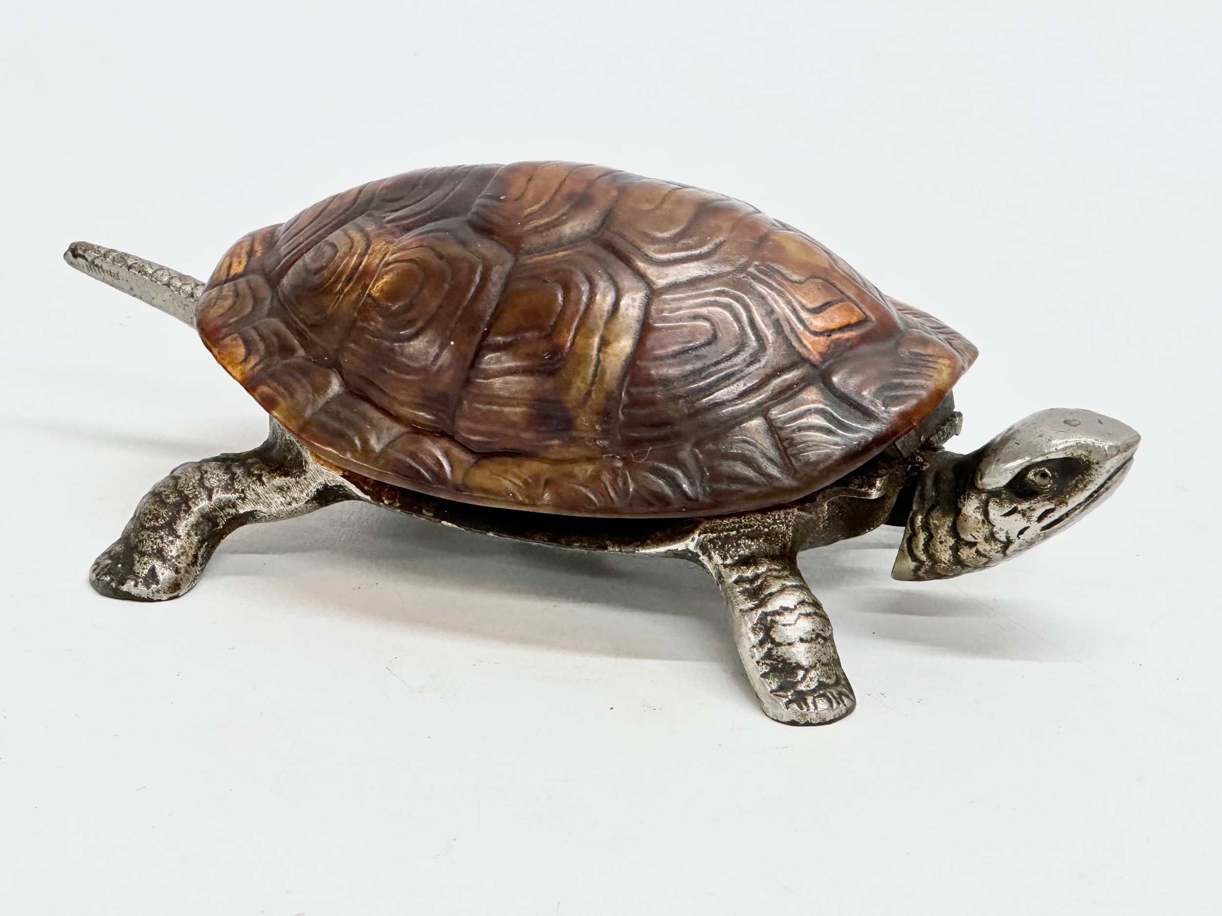 An Early 20th Century clockwork novelty tortoise desk bell/service bell. 18cm - Image 2 of 5