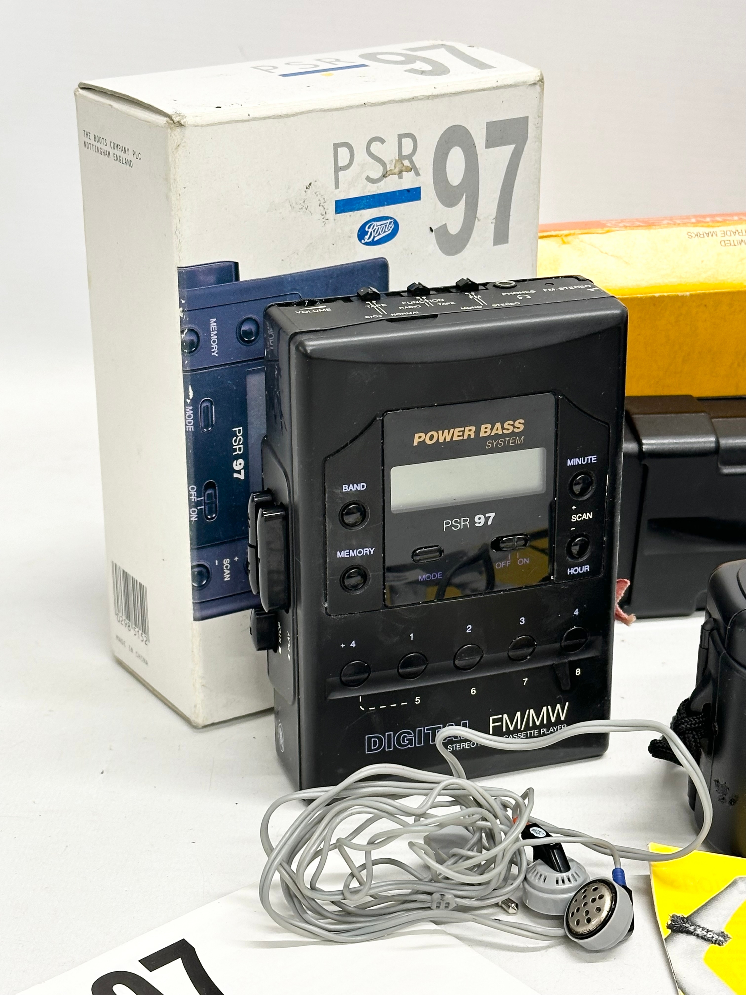 A collection of cameras and cassette player. A PSR 97 digital personal stereo radio cassette - Image 6 of 6