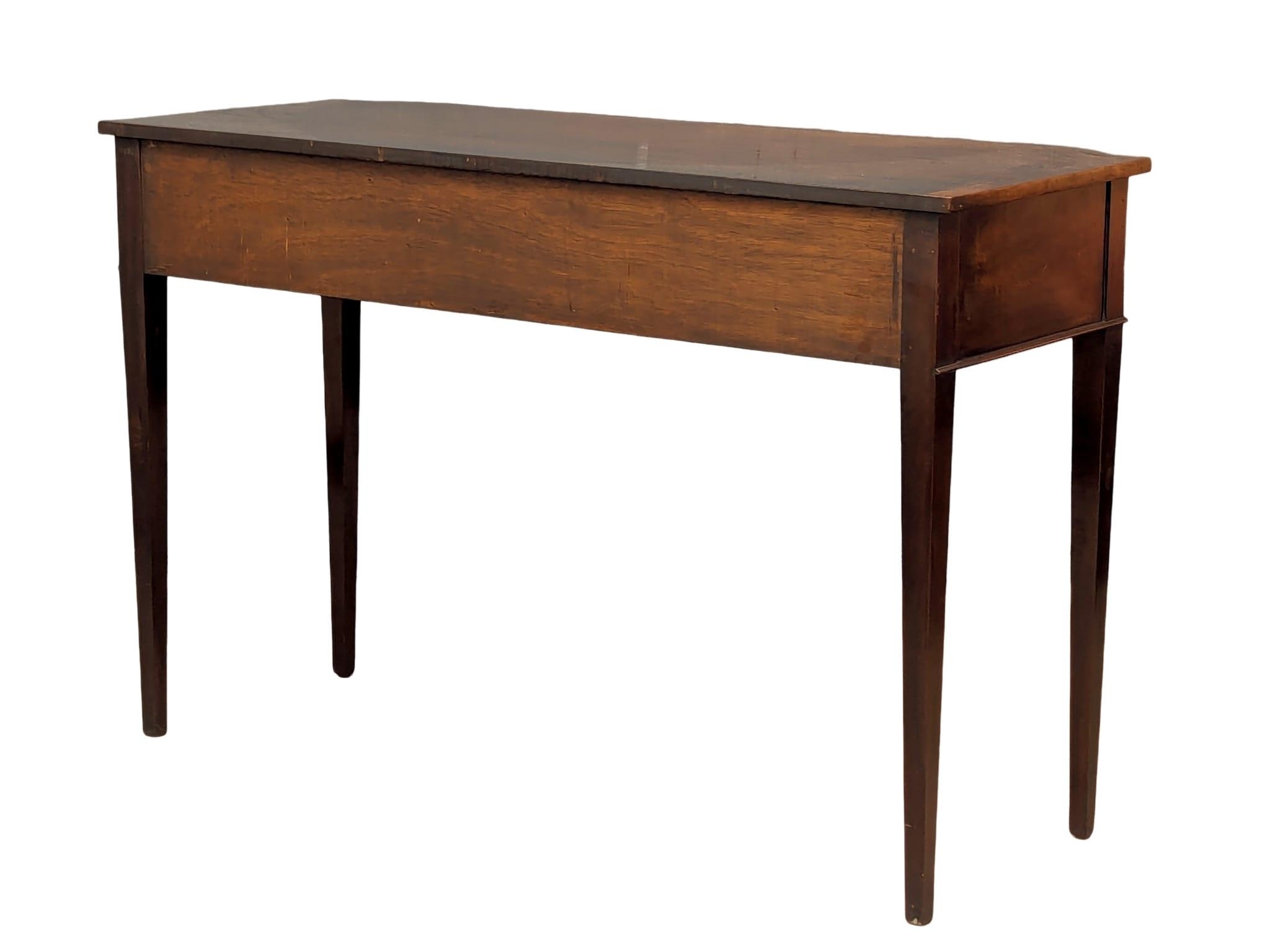 An early 20th Century inlaid mahogany console table in Hepplewhite style, 130cm x 52cm x 84cm - Image 5 of 6