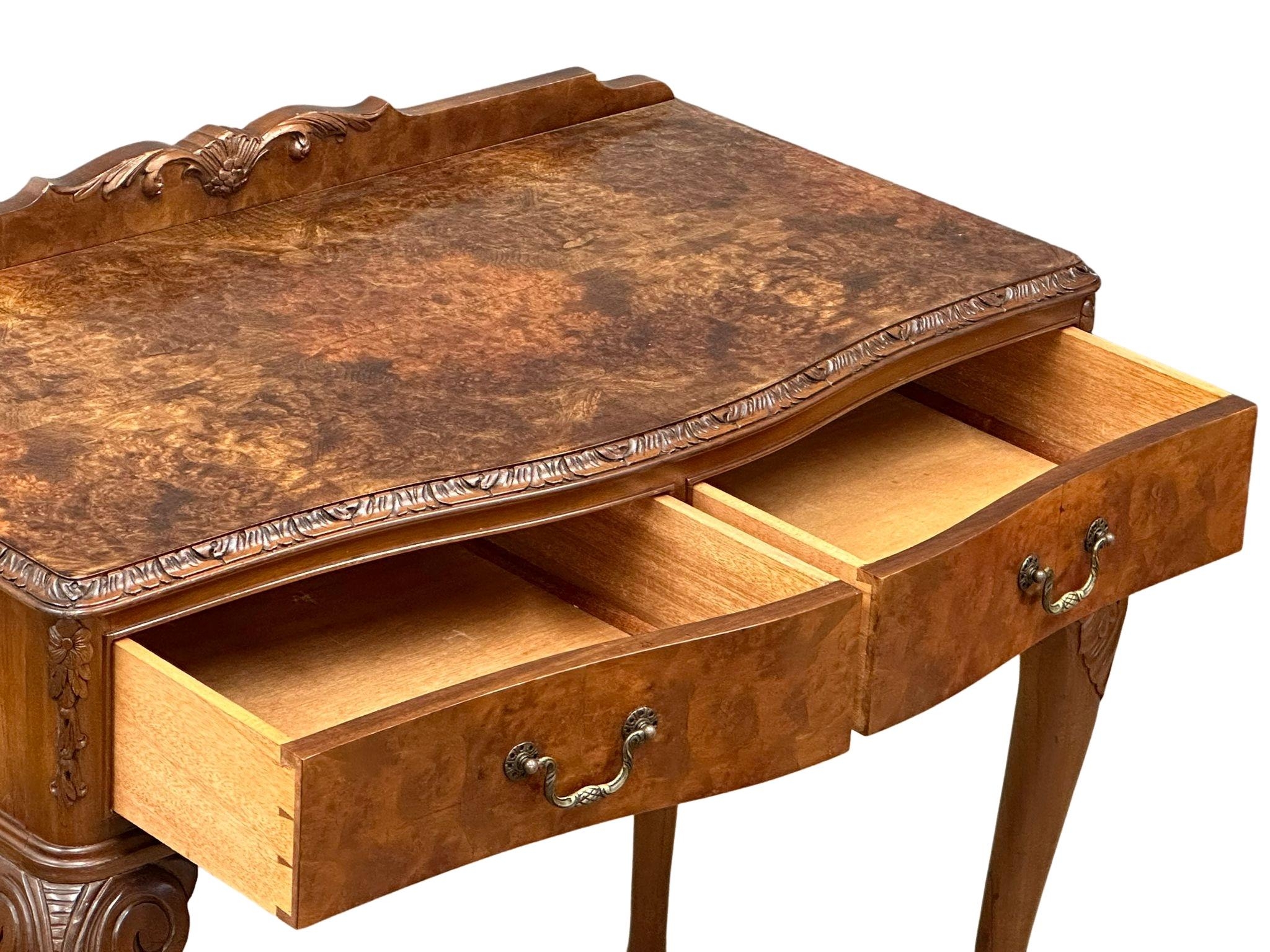 A George I style Burr Walnut gallery back side table with 2 drawers. Mid 20th Century. 97x50x88cm - Image 5 of 7