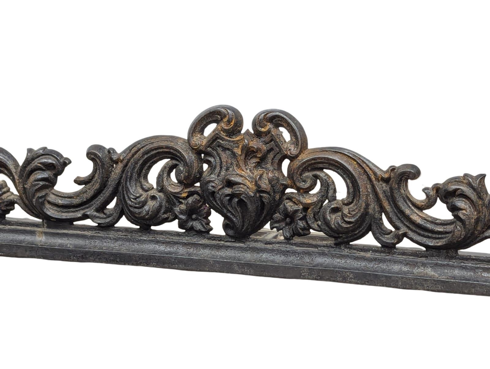 A Victorian cast iron fender. 141x29x25cm - Image 3 of 3