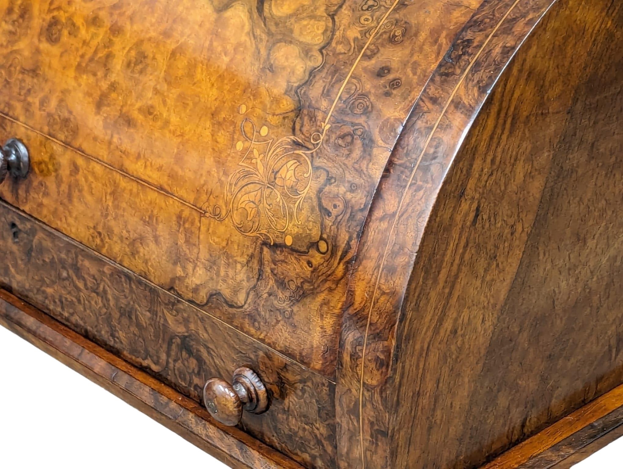 A 19th Century Victorian inlaid Burr Walnut cylinder writing desk. 58.5x44.5x91cm - Bild 2 aus 10