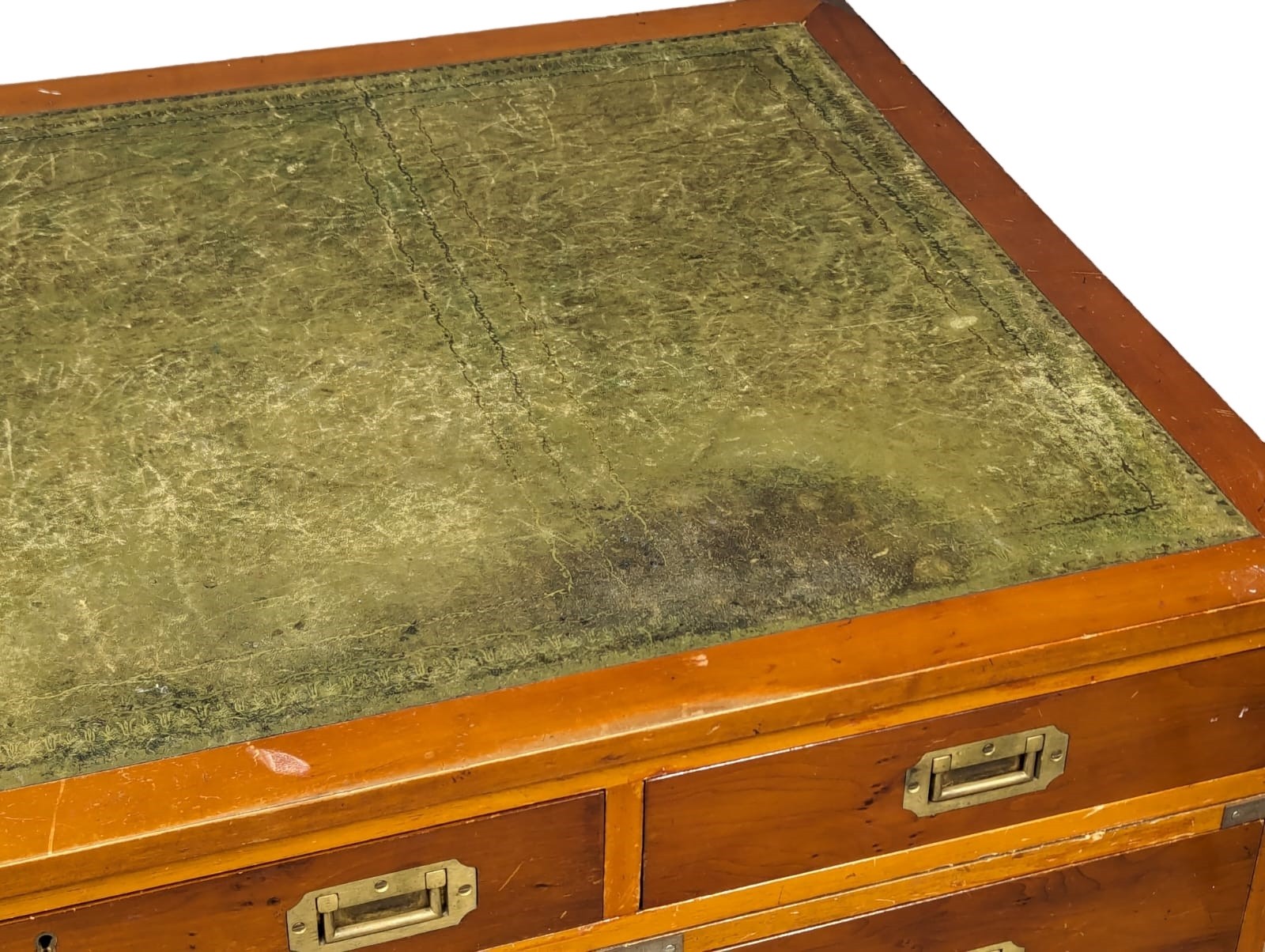 A Campaign style yew wood pedestal desk with leather top. 135x74x78cm - Image 4 of 8
