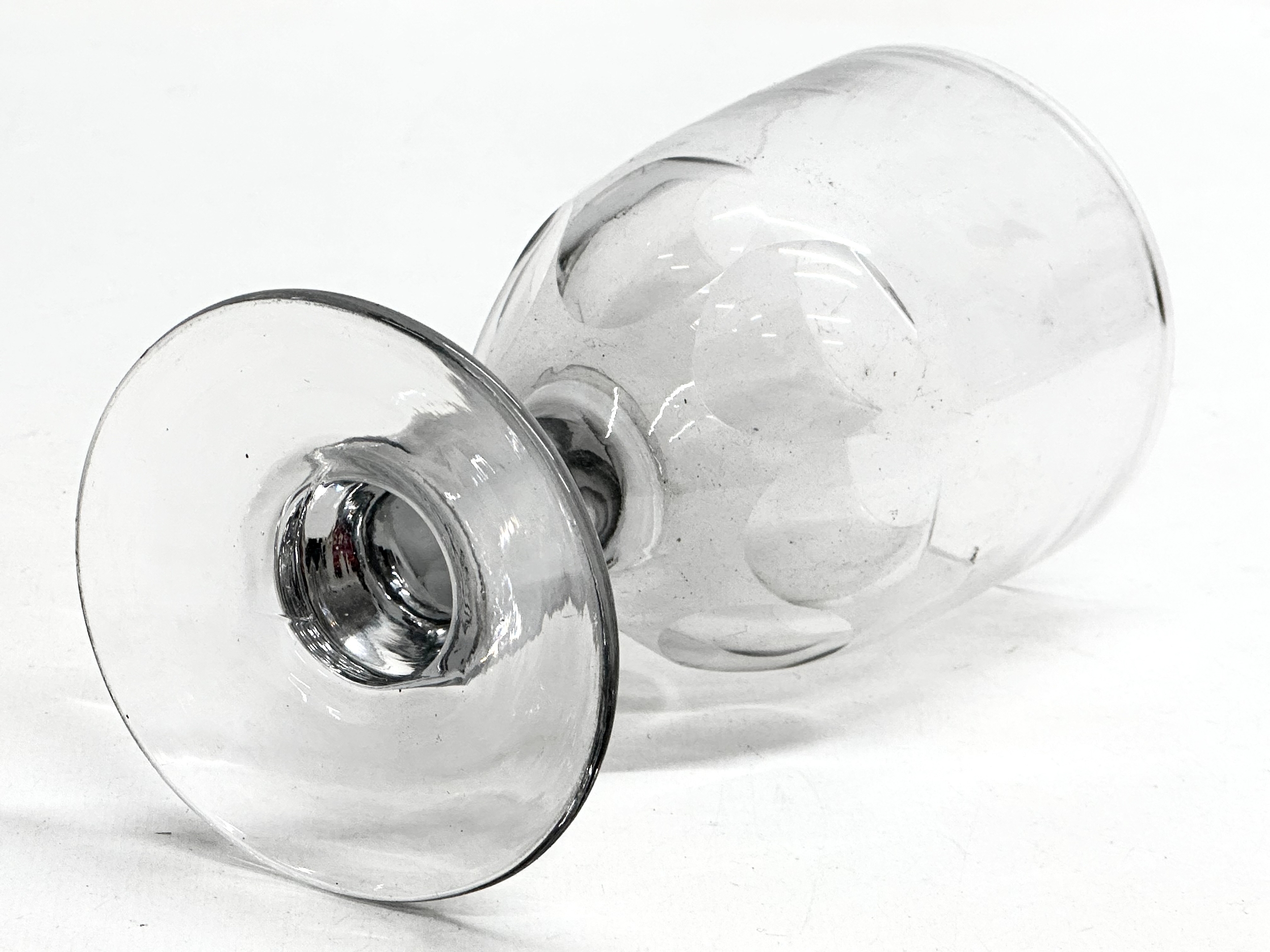 A pair of large Mid 19th Century Victorian glass lens cut rummers. Circa 1850-1870. 15.5cm - Image 3 of 3