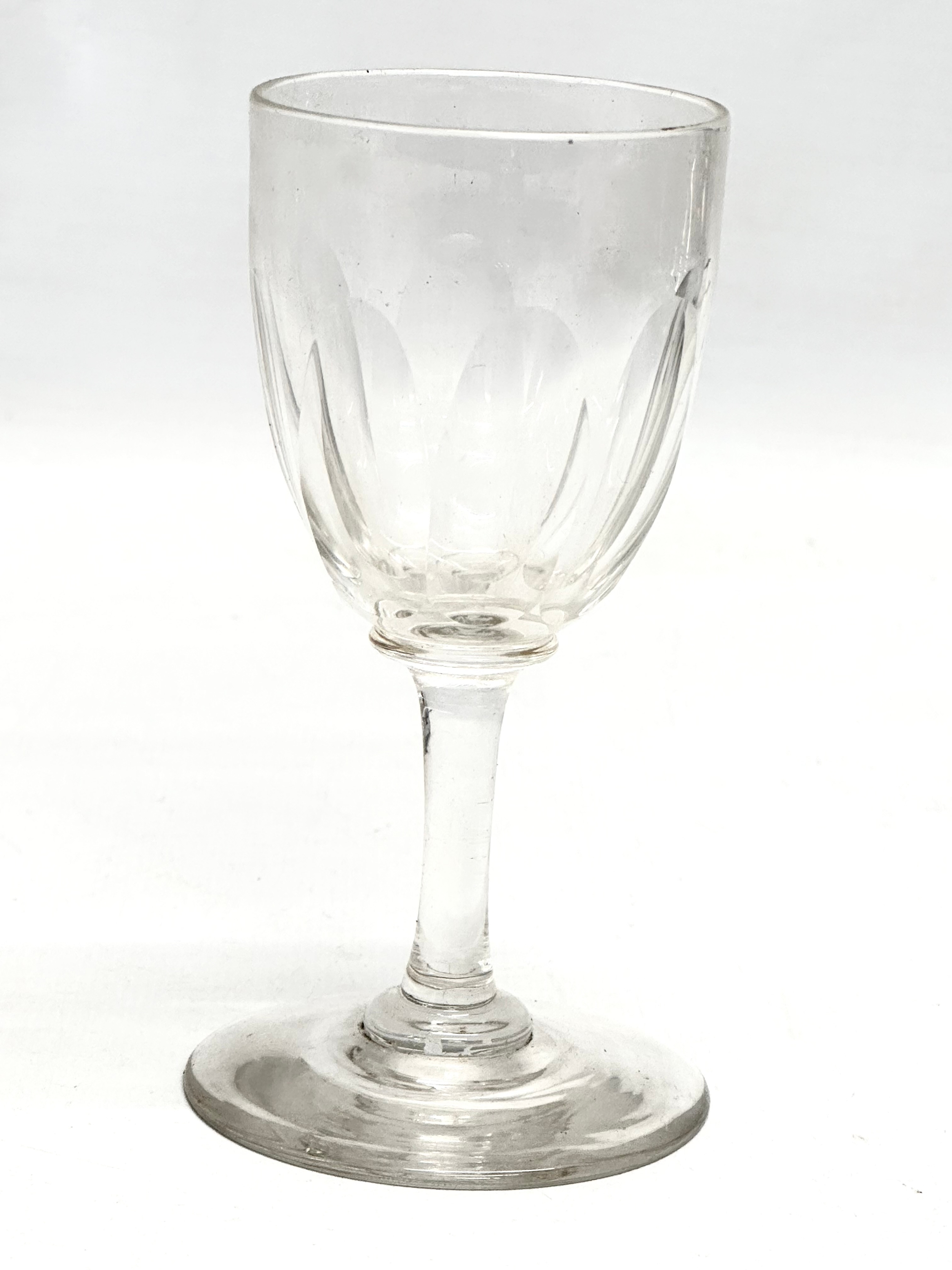 6 Victorian slice cut port glasses. Circa 1850-1900. 11.5cm - Image 5 of 5