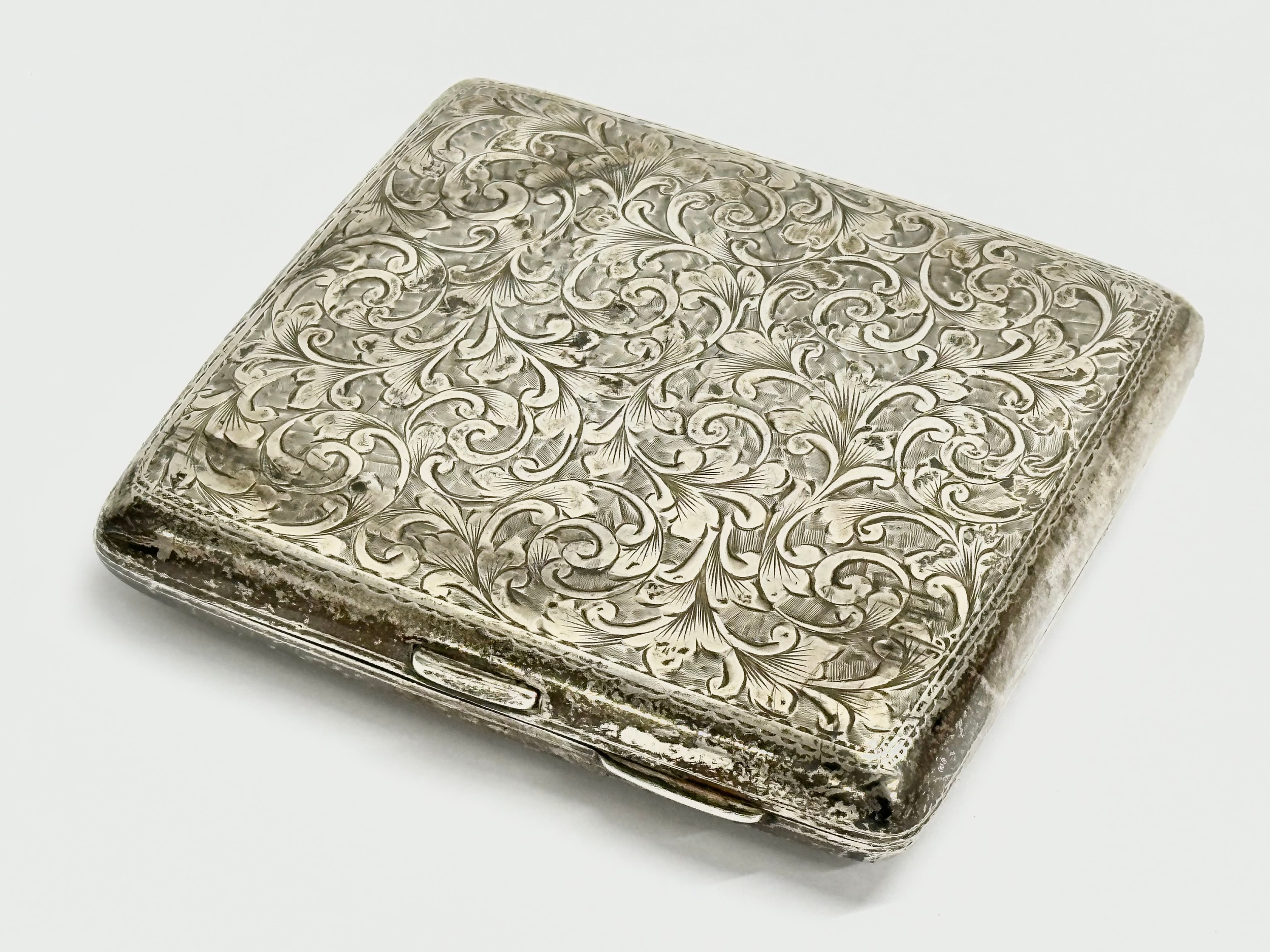 A Late 19th Century Walker & Hall silver cigarette case. 114.26 grams.