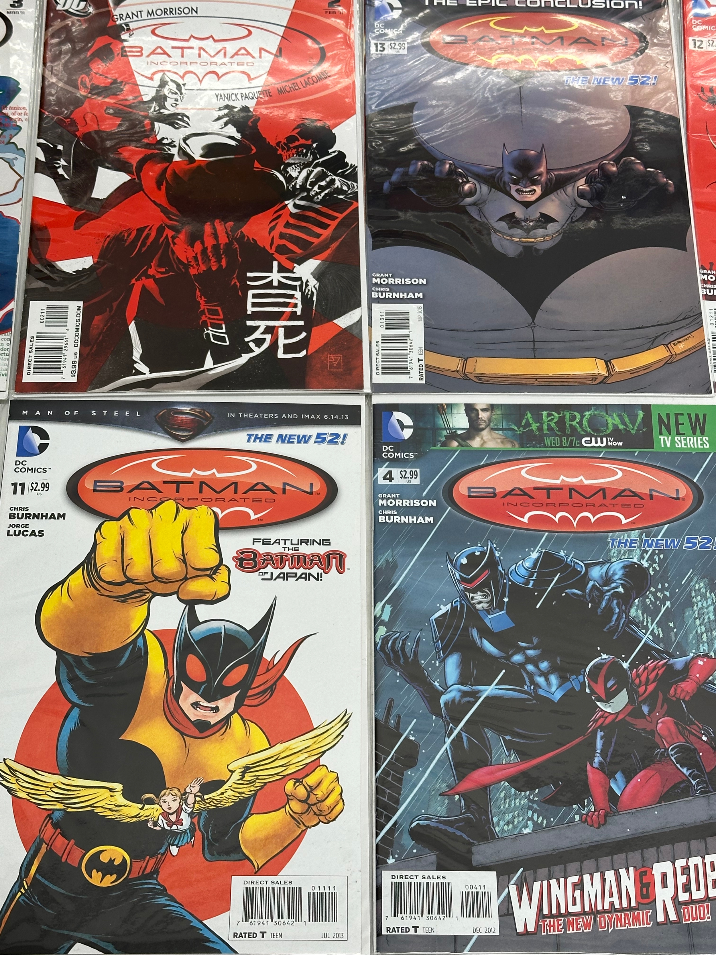 A collection of DC Batman Incorporated comic books. - Image 2 of 4