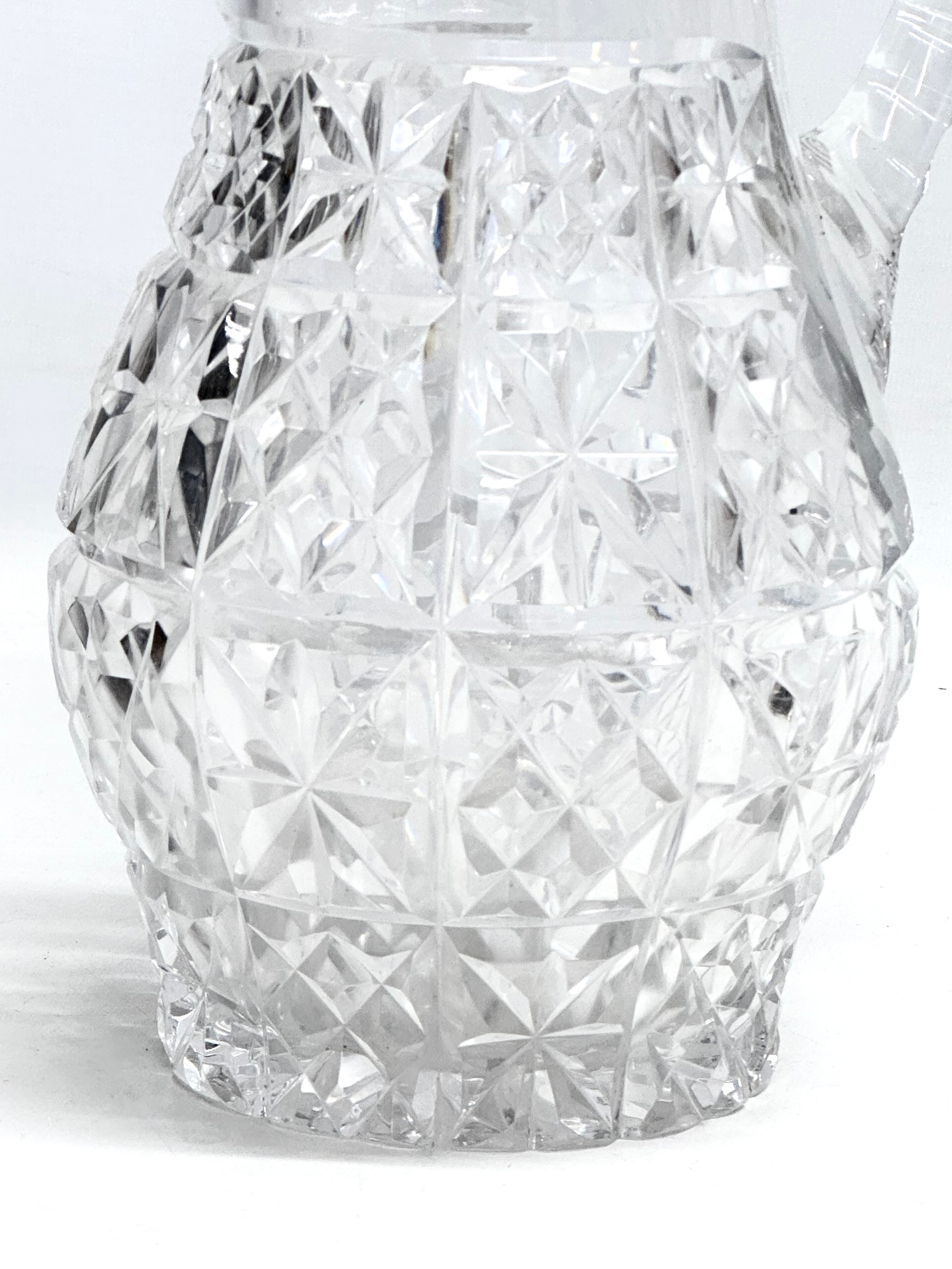 A Late 19th Century Victorian cut glass water jug. Circa 1890-1900. 26cm - Image 2 of 4