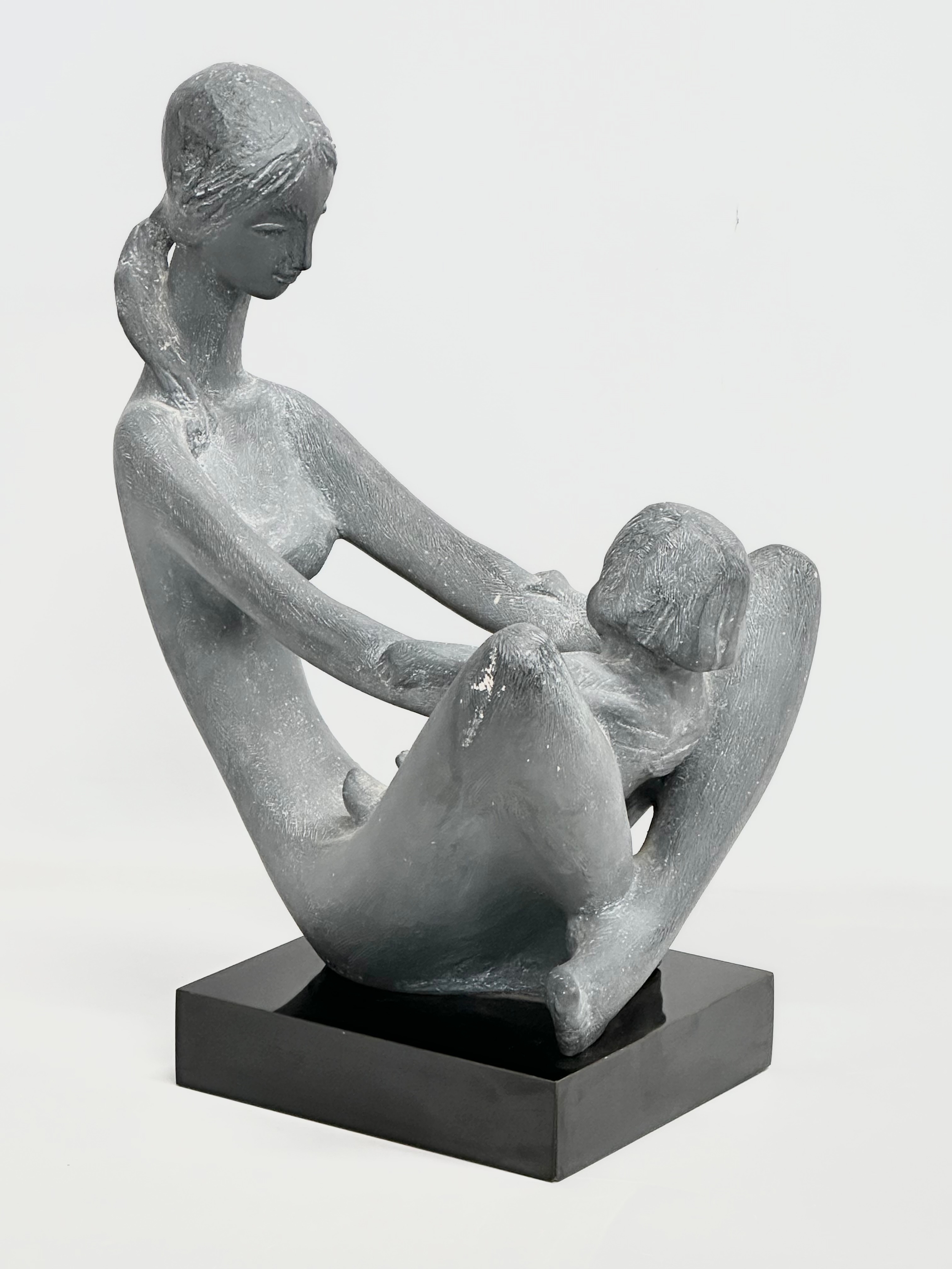 Kathy Klein. An Austin Productions ‘Generations’ Mother & Child sculpture designed by Kathy Klein. - Image 5 of 8