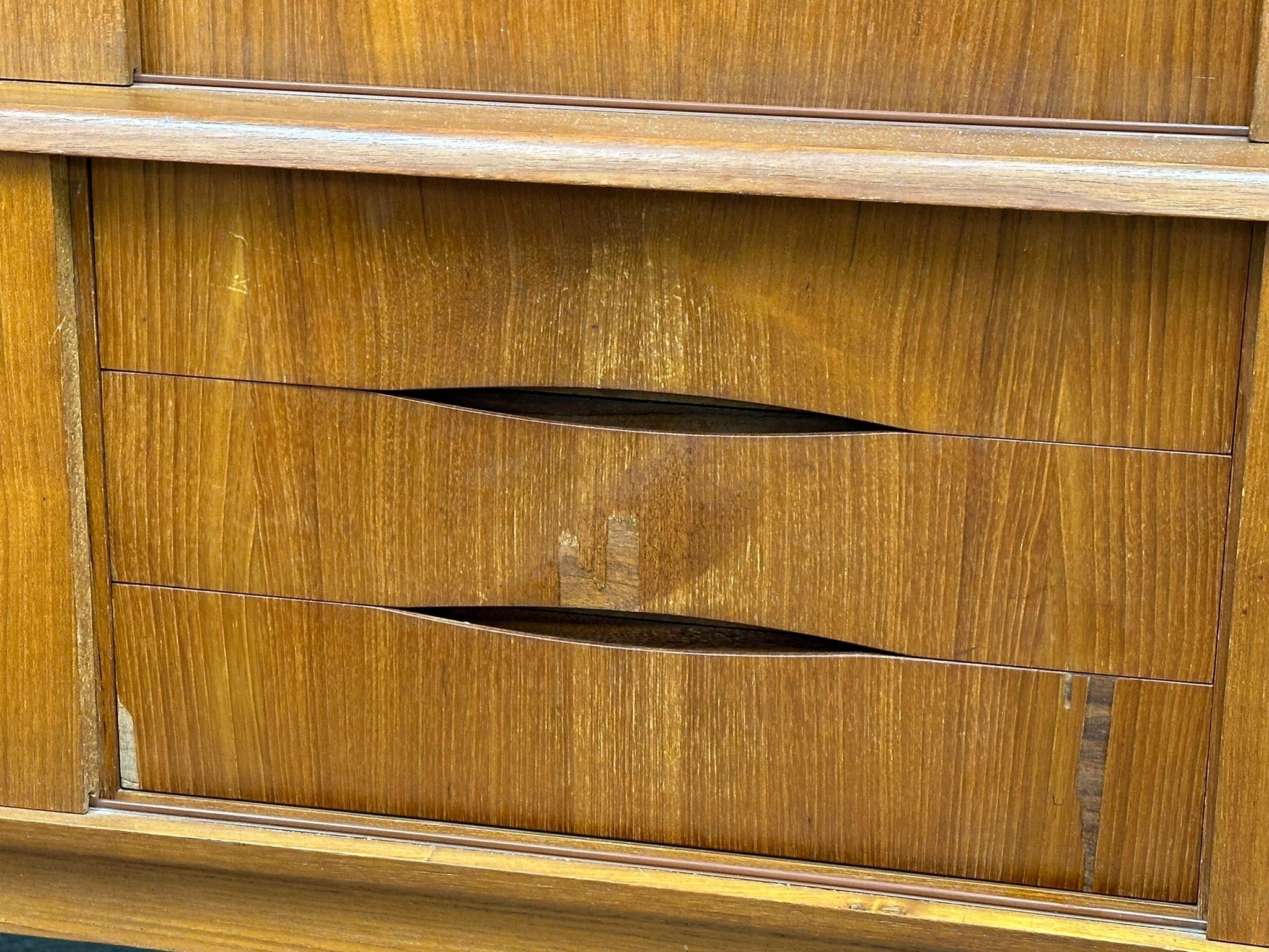 A Danish Mid Century teak highboard credenza by ES Möbler. 190x46x122cm - Image 9 of 10