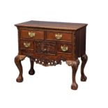 An American Pennsylvania Chippendale style mahogany chest of drawers on cabriole legs, 90cm x 47cm x