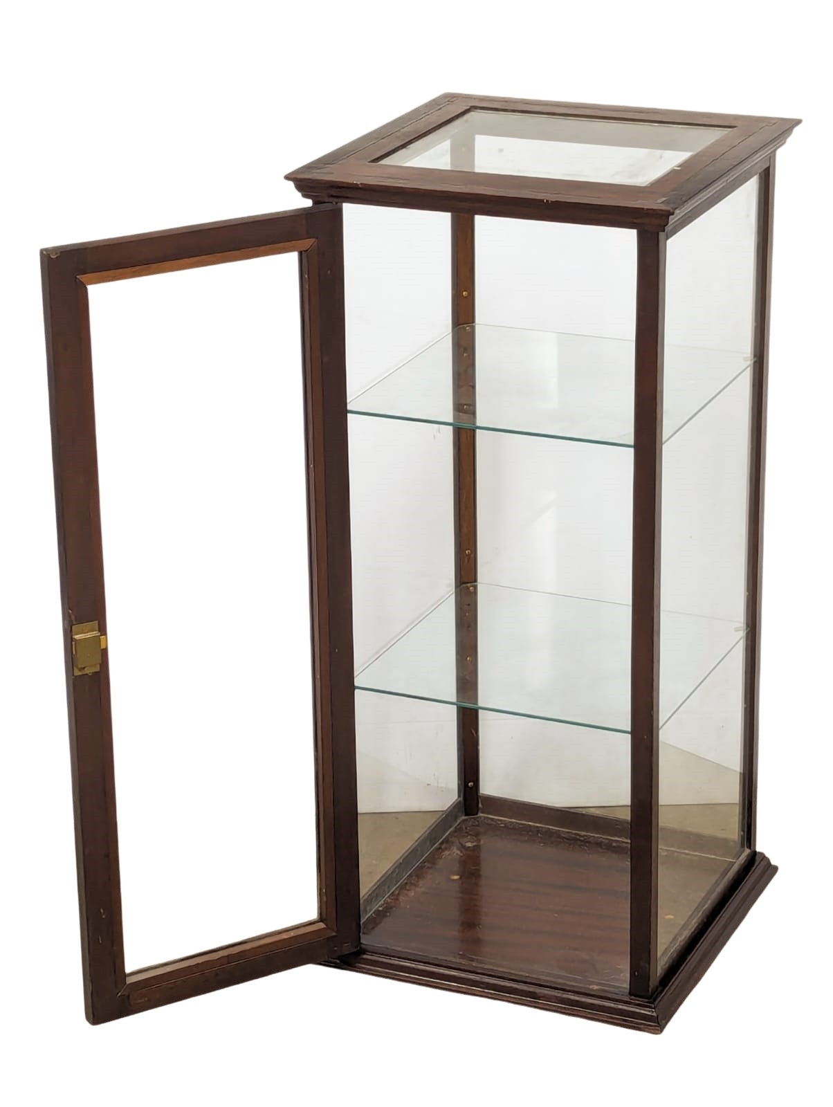 A vintage tabletop mahogany glazed display cabinet with 2 glass shelves. 39x39x84cm - Image 5 of 5