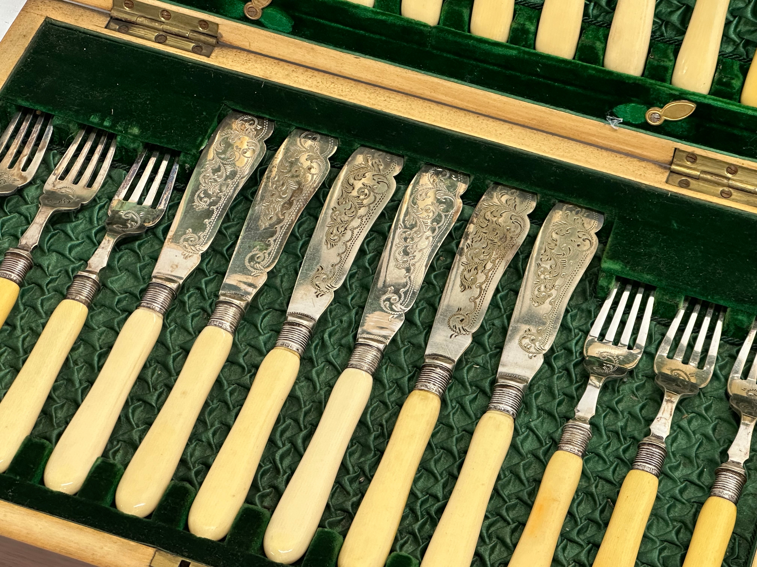 A Late 19th Century silver mounted cutlery set in mahogany case. 39.5x26.5x6.5cm - Image 4 of 5