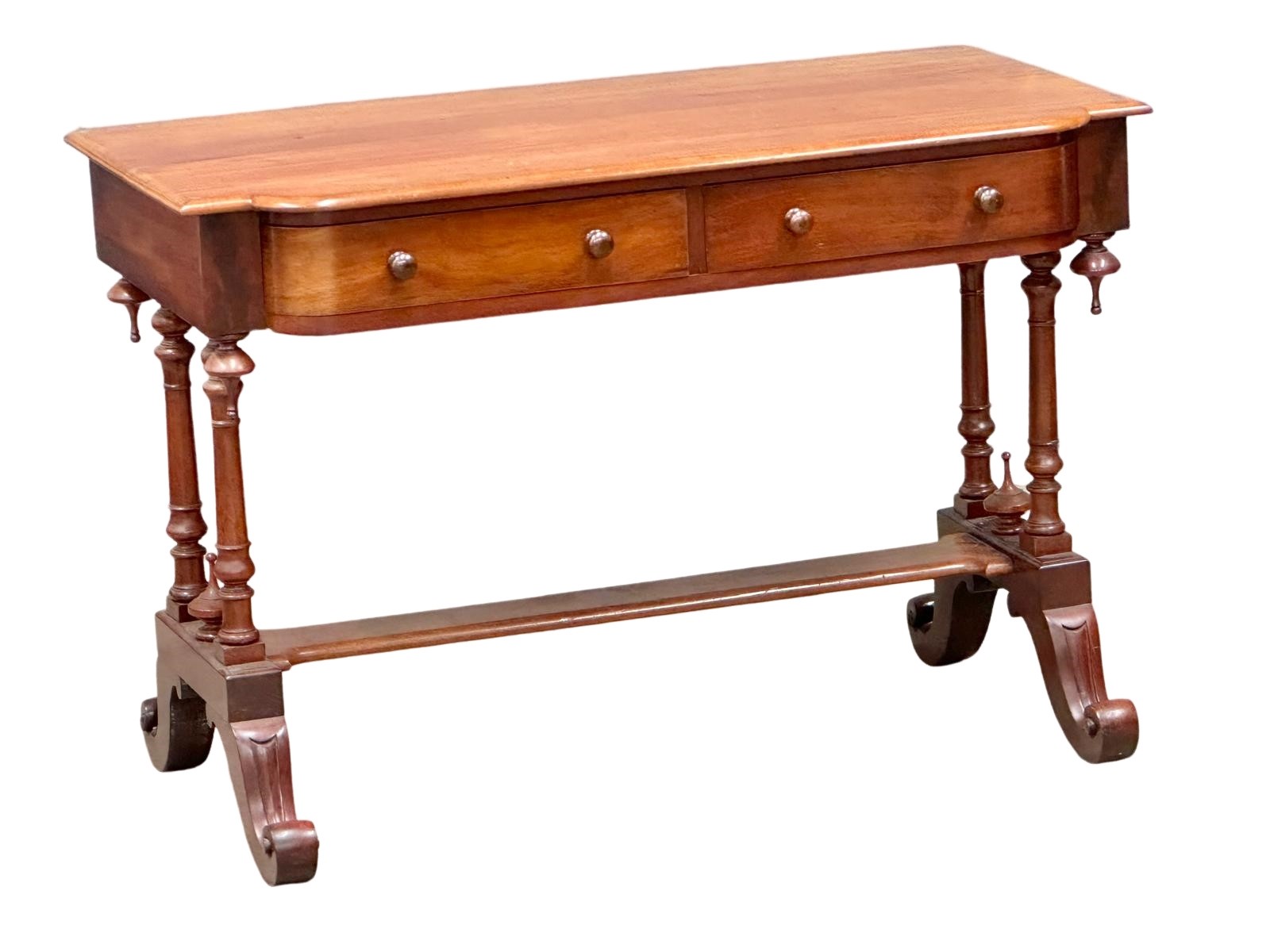 A Victorian mahogany 2 drawer side table on cabriole legs. Circa 1870. 106x53x72cm